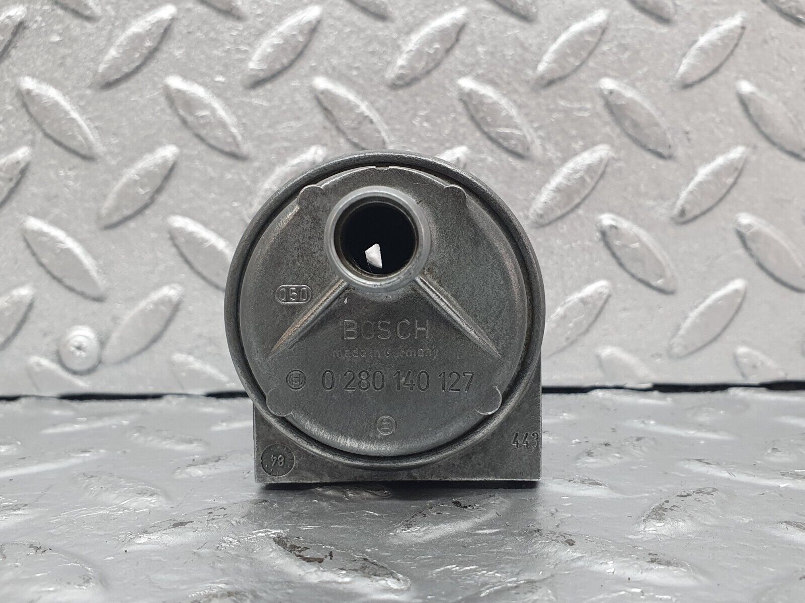 44029 Mercedes-Benz C123 230CE Coupe Auxiliary Air Valve Bosch 0280140127