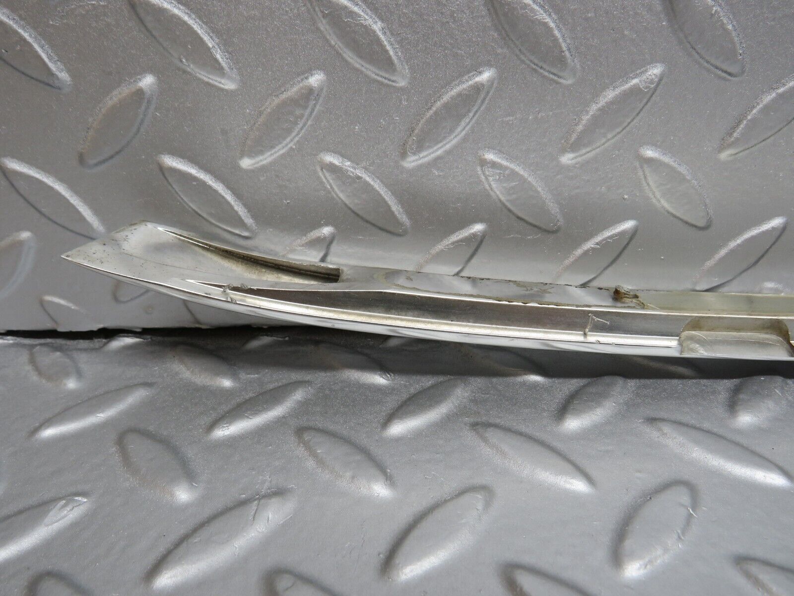 40203 Mercedes-Benz R107 Hardtop Roof Chrome Right Side