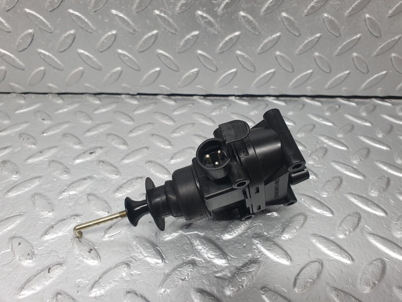 42479 Mercedes-Benz R129 320SL Coupe Left Door Lock Vacuum Actuator