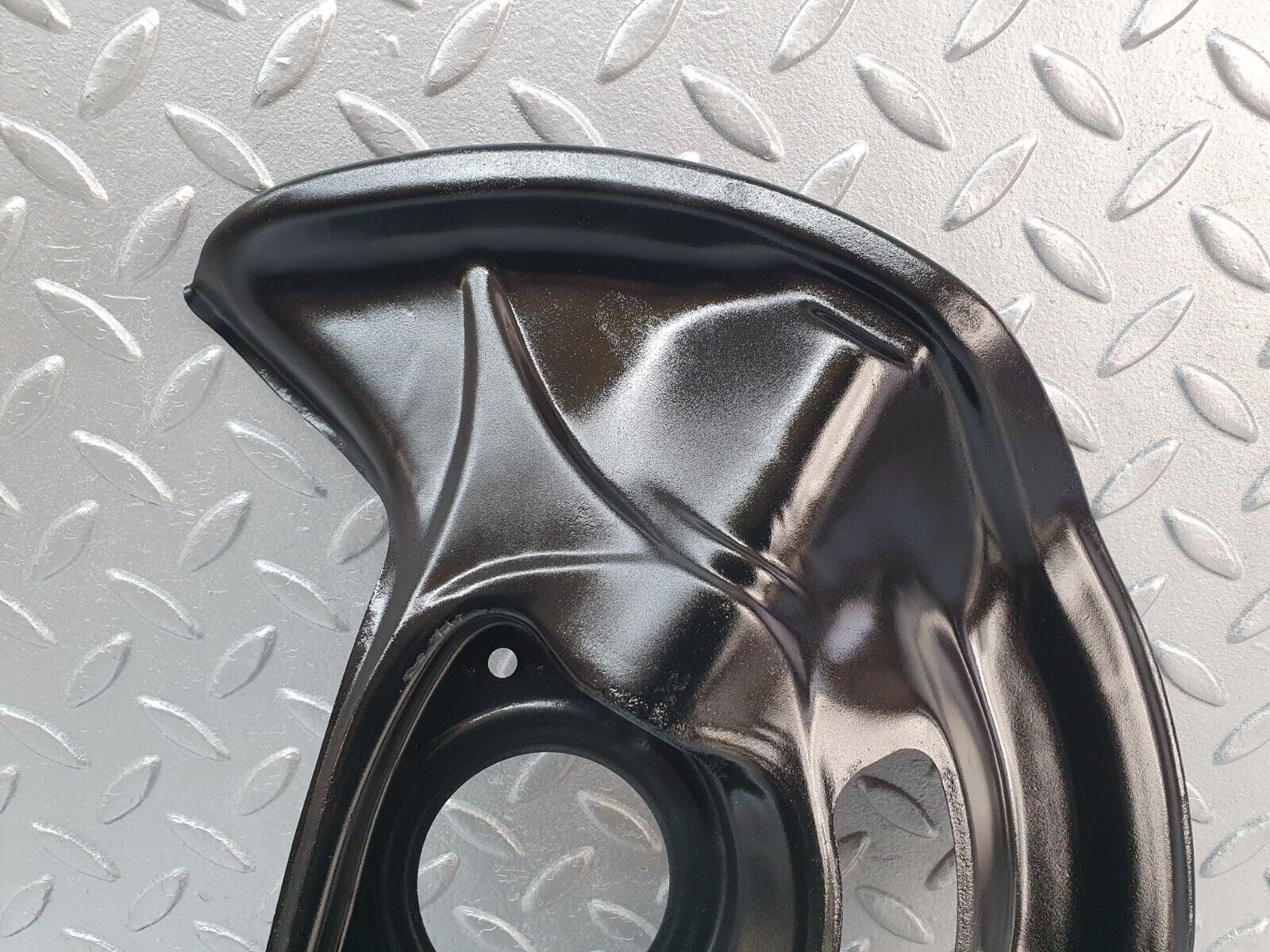 41894 Mercedes-Benz W202 C200 Front Left Brake Disc Protection Plate