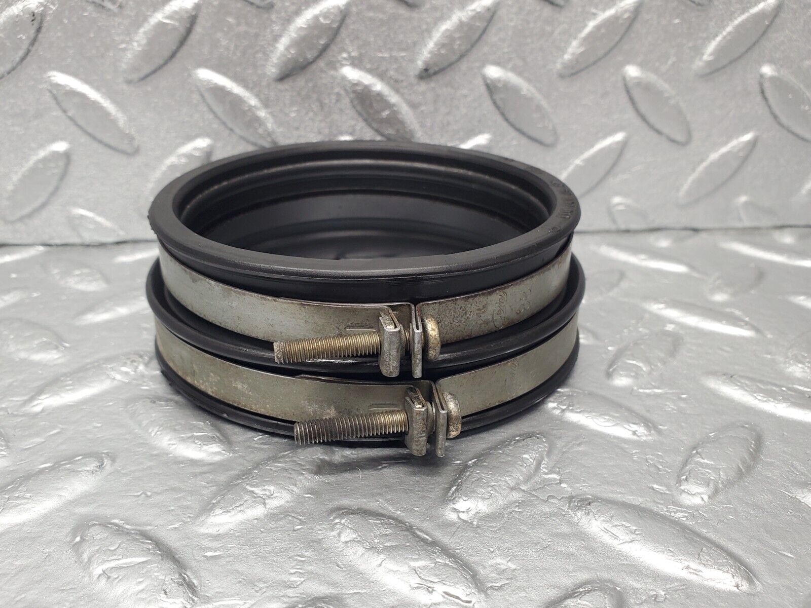 46716 Mercedes-Benz W123 280E Air Intake Hose Pipe 1101410582