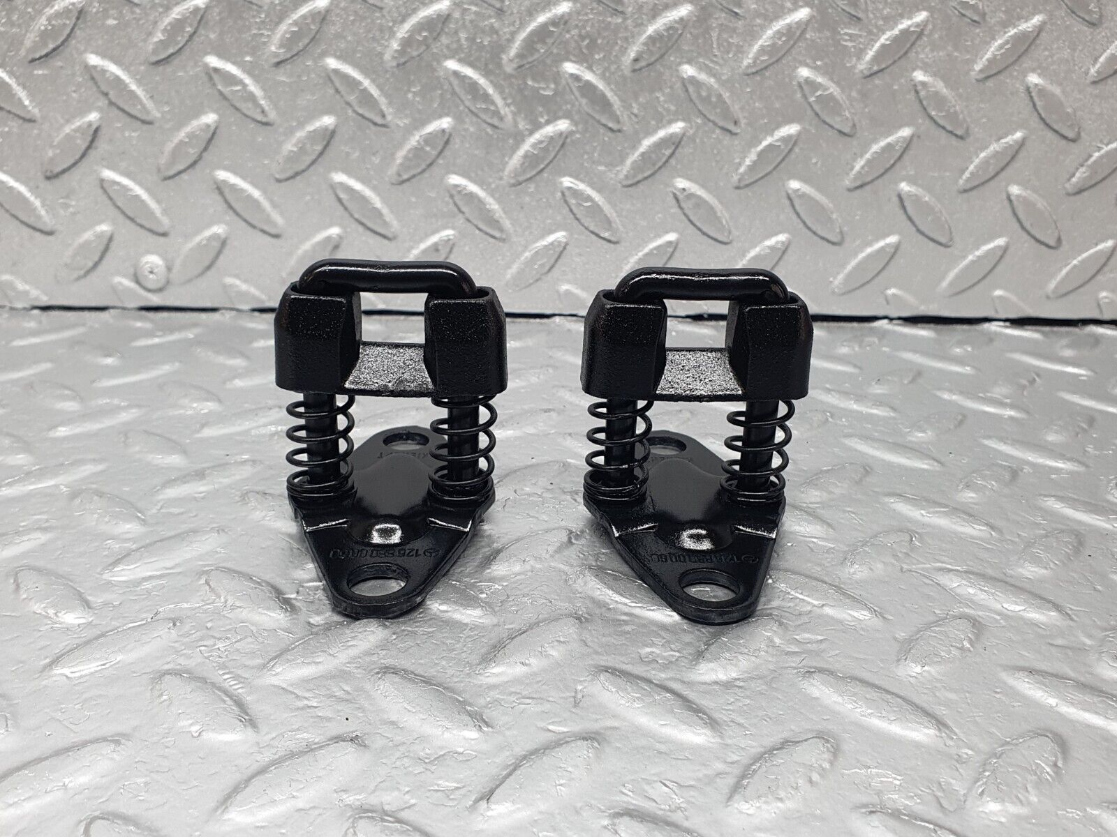 43565 Mercedes-Benz C126 380SEC Coupe Bonnet Lock Catch Pair 1268800060