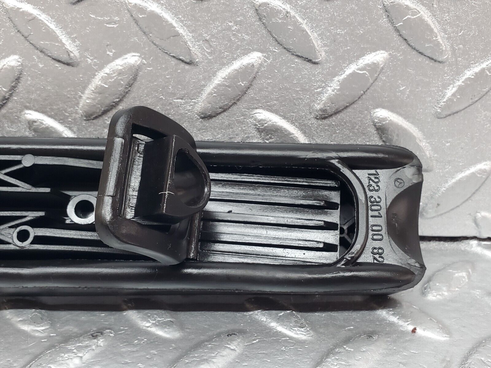 45779 Mercedes-Benz W126 420SE Accelerator Pedal With Rubber 1233010082 1263000504