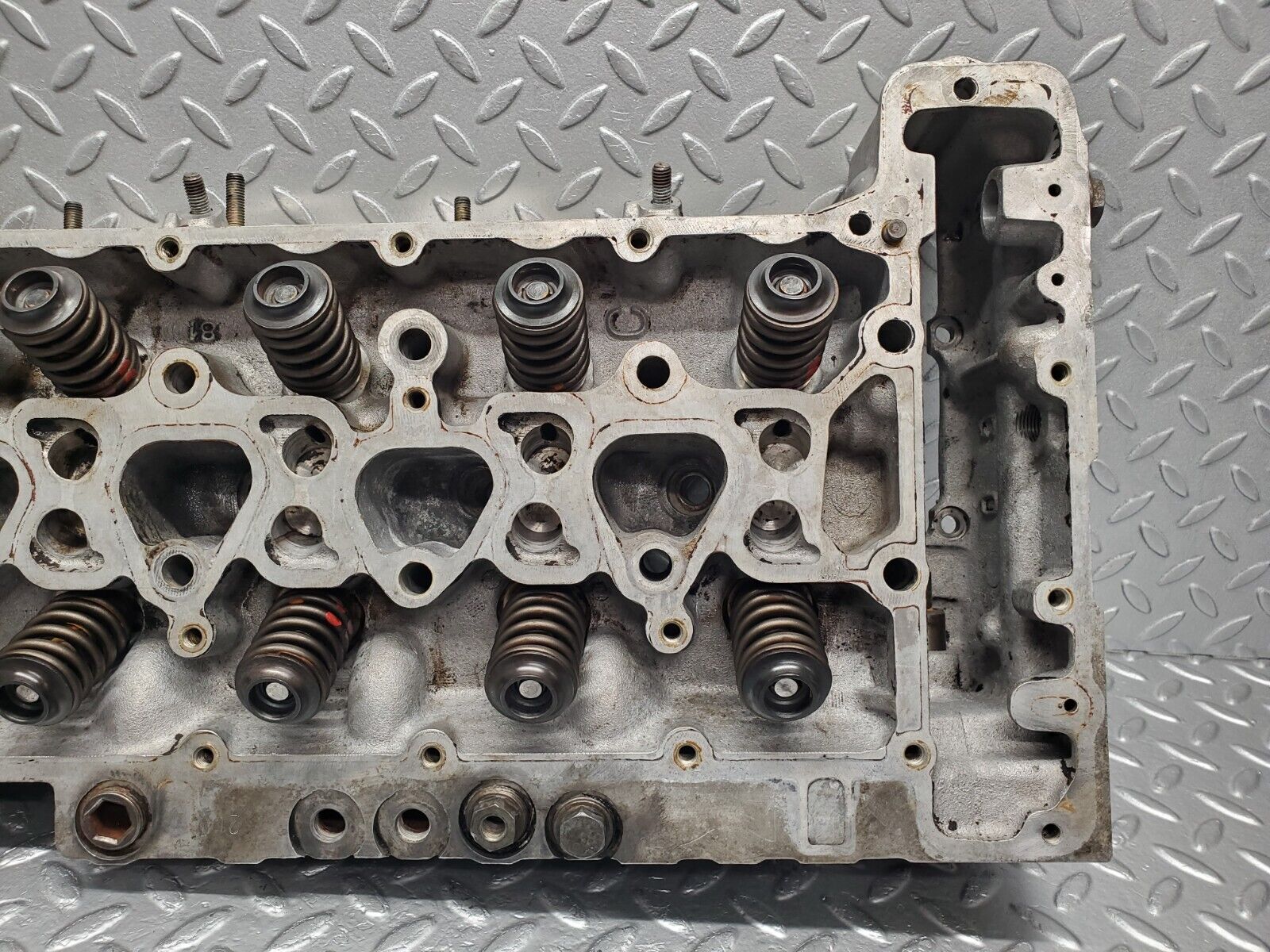 46710 Mercedes-Benz C123 280CE Coupe Cylinder Head 1100161901
