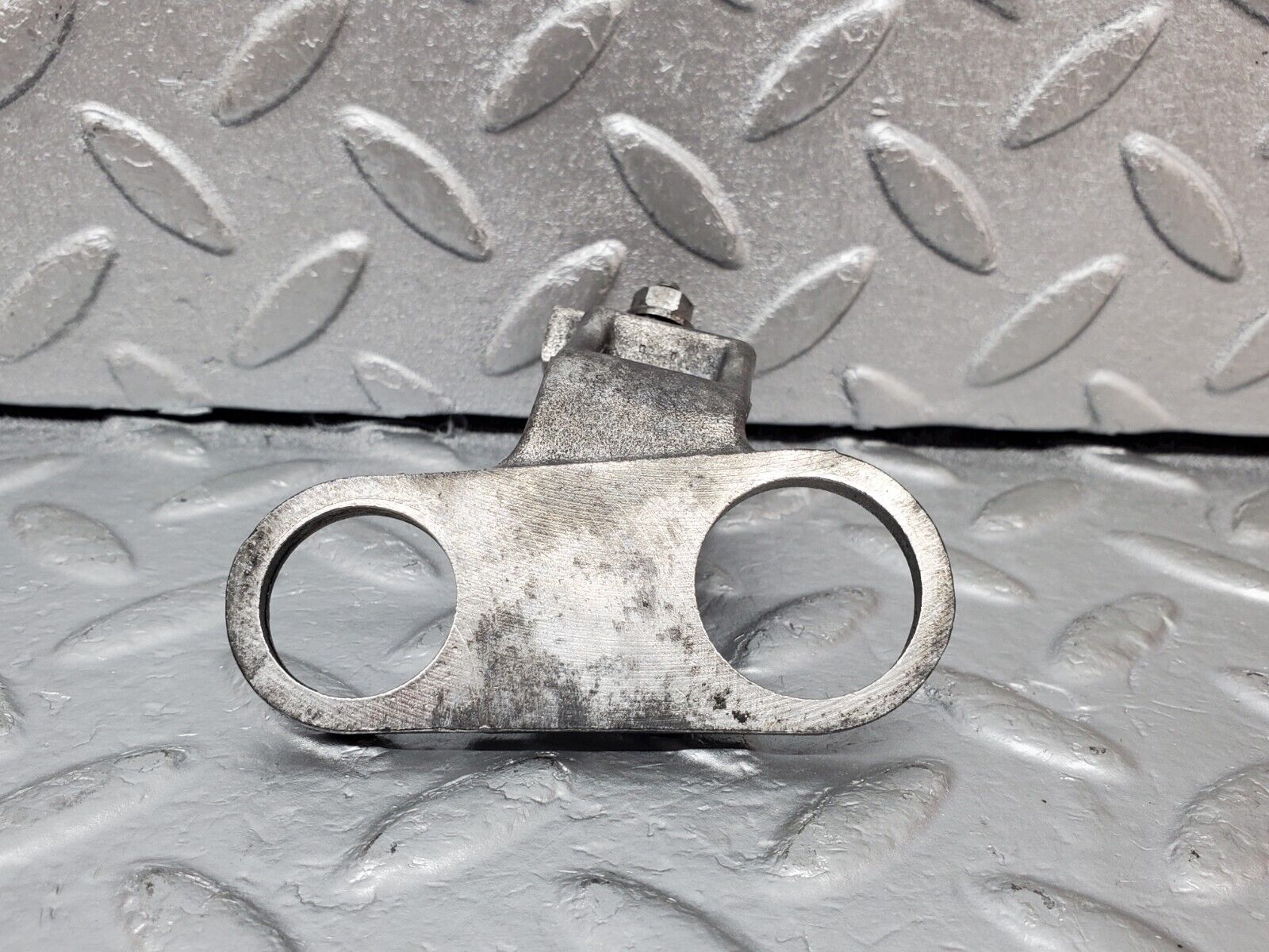 44538 Mercedes-Benz W123 280E Crankshaft Sensor Holder Bracket 1101530440