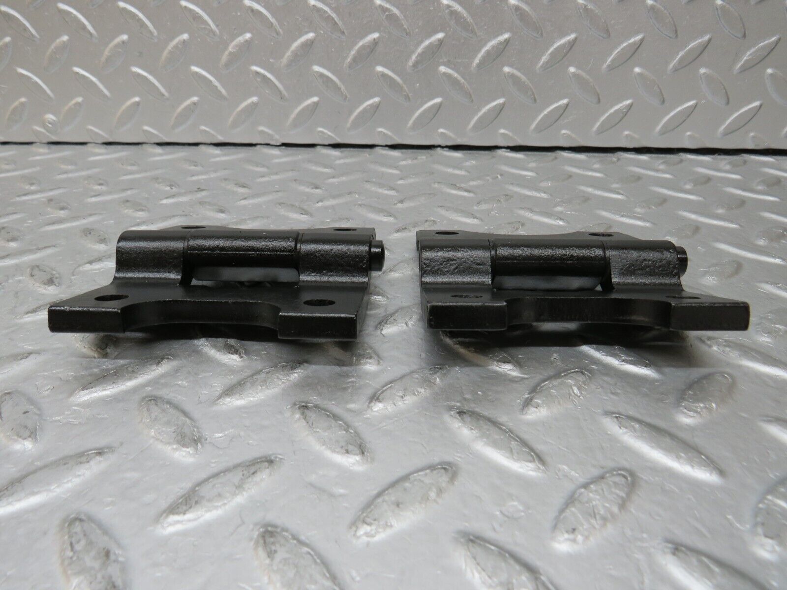 35385 Mercedes-Benz R107 280SL Door Hinge Right Side