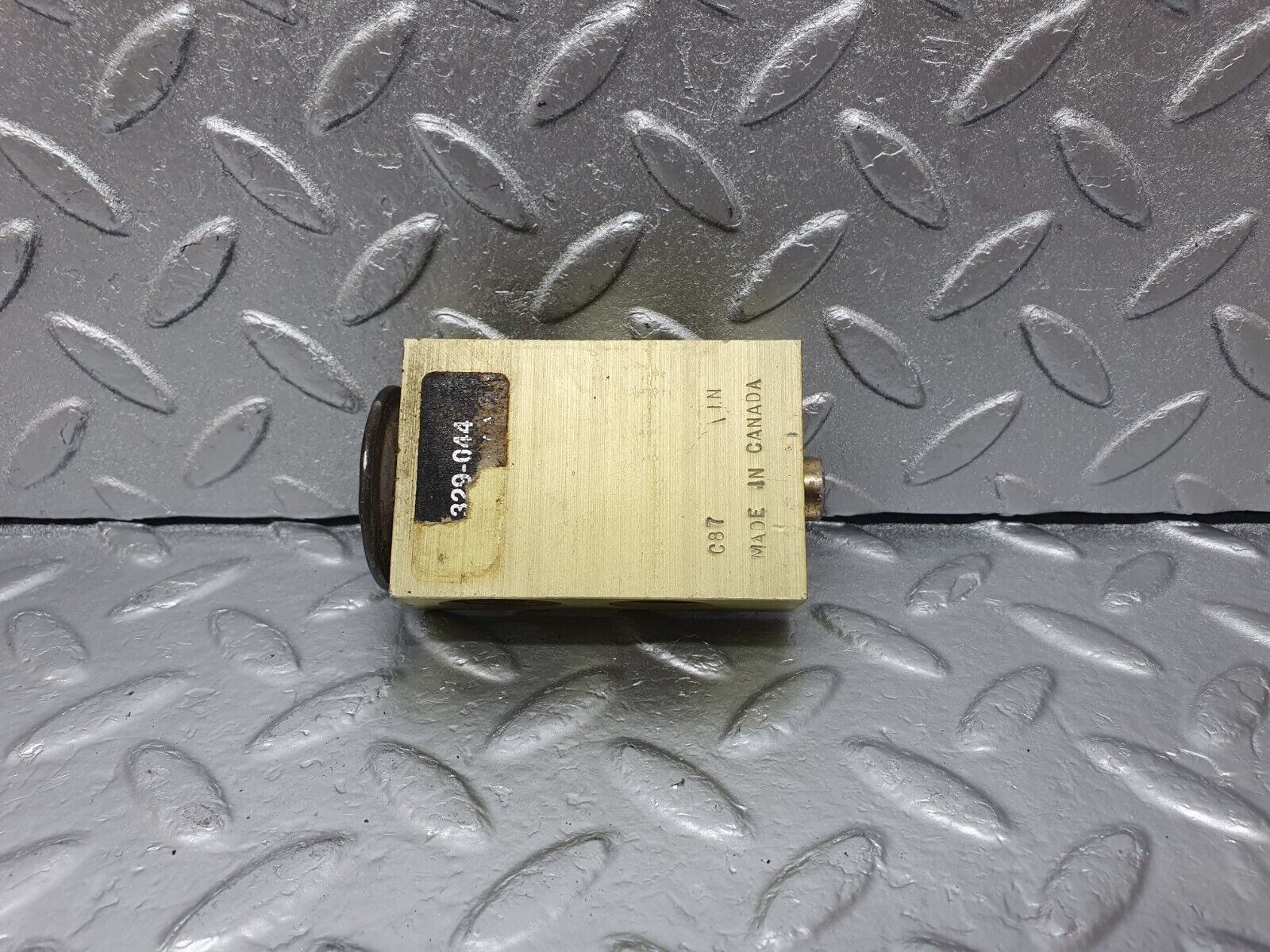 43528 Mercedes-Benz C126 380SEC Coupe Air Conditioning Expansion Valve