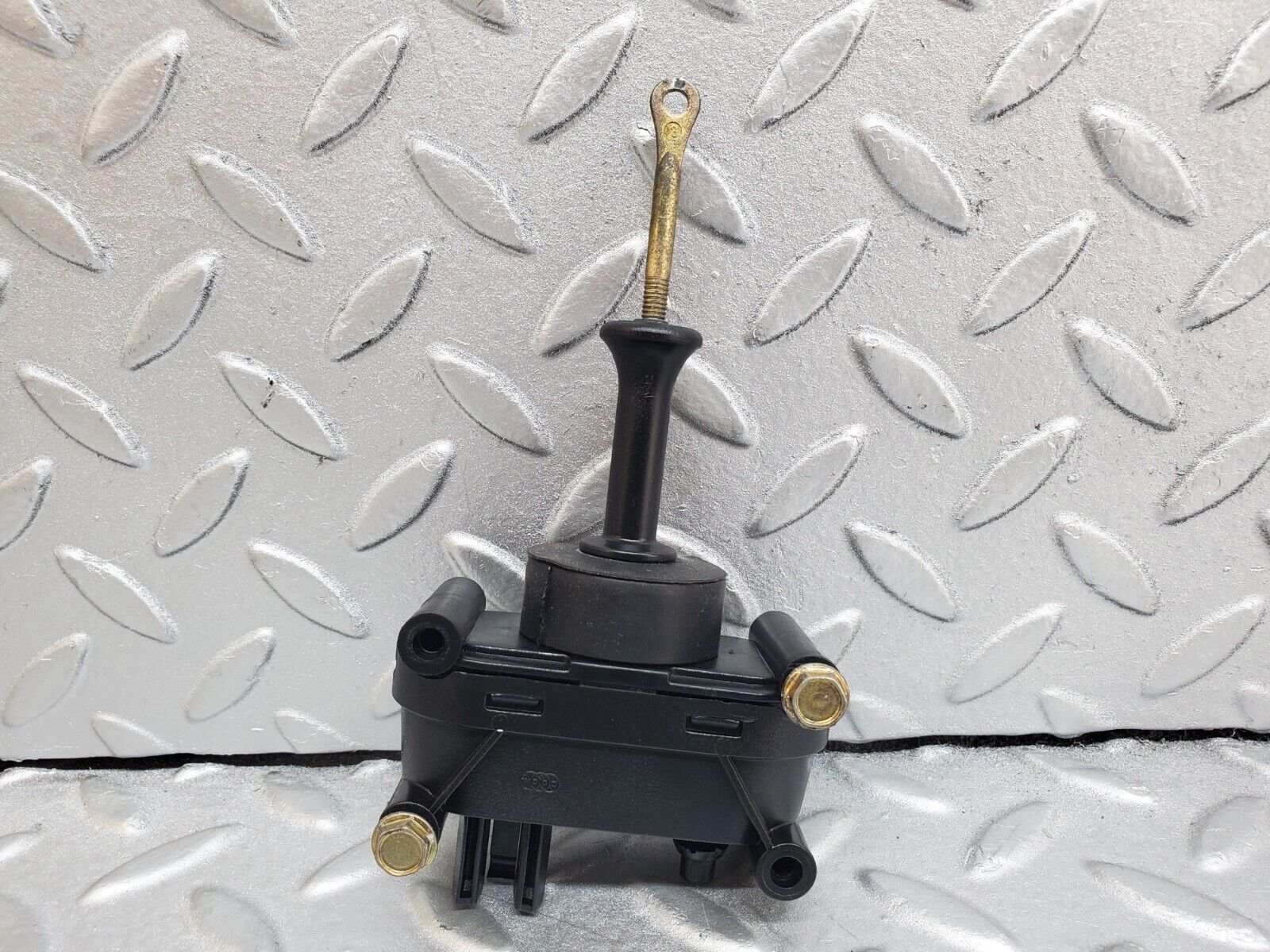 44756 Mercedes-Benz W124 220E Door Lock Vacuum Actuator Front Left