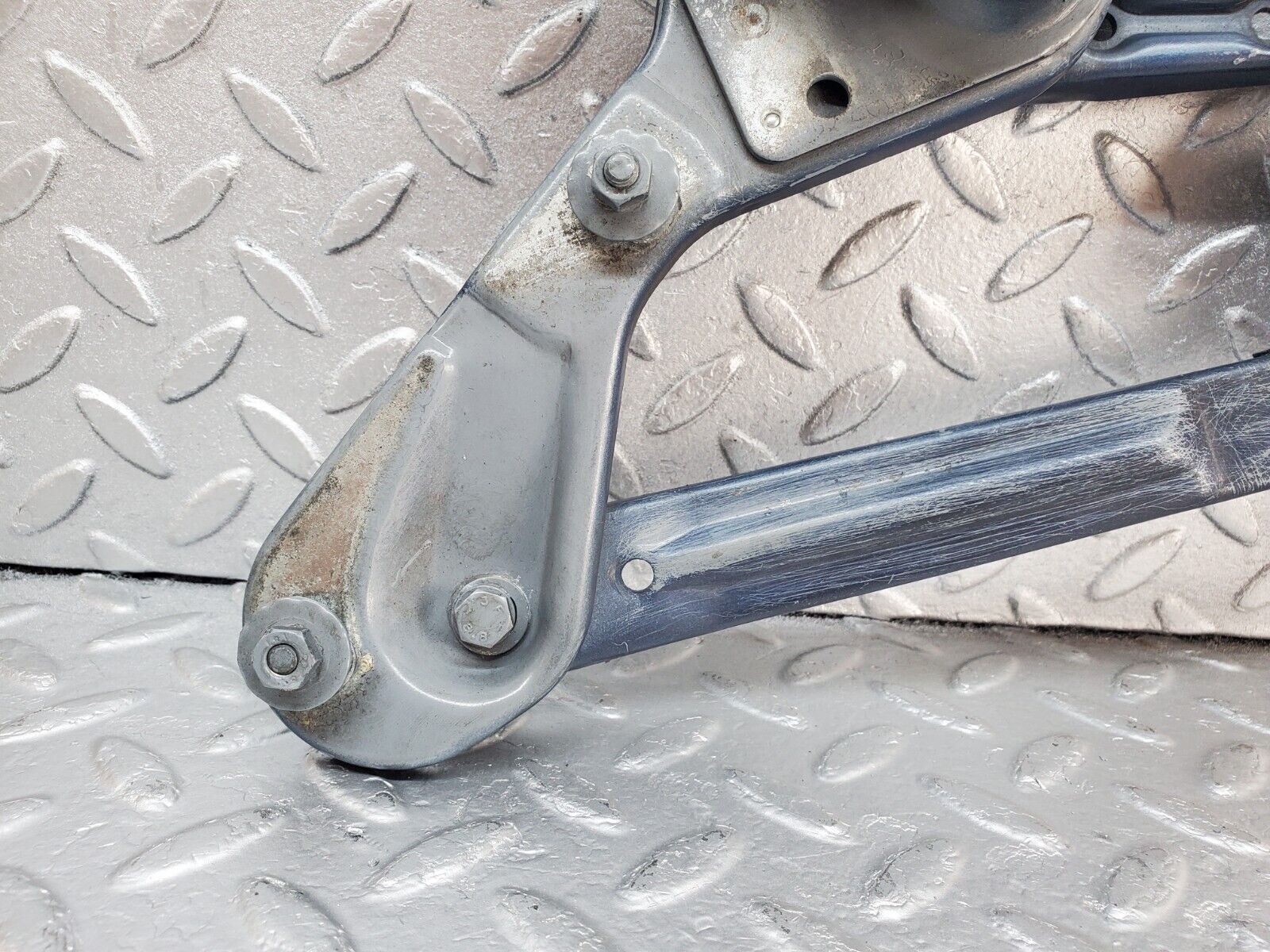 44842 Mercedes-Benz W124 220E Bonnet Hinge Right Side 1248800428 1298870274