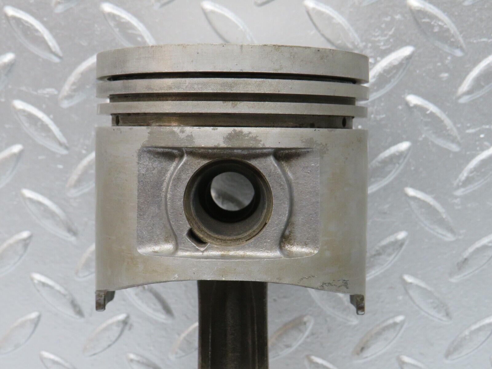 32775 Mercedes-Benz C107 R107 350 V8 Piston With Connecting Rod 92mm 11607