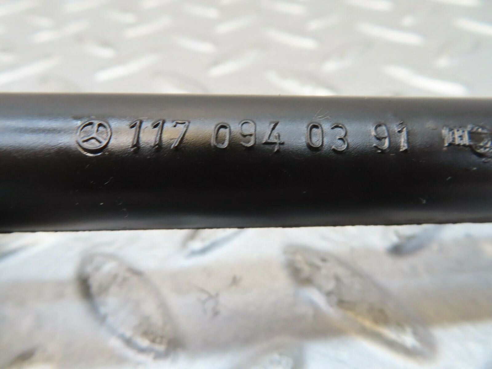 15688 Mercedes-Benz R107 450SL Crankcase Breather Hose 1170940391