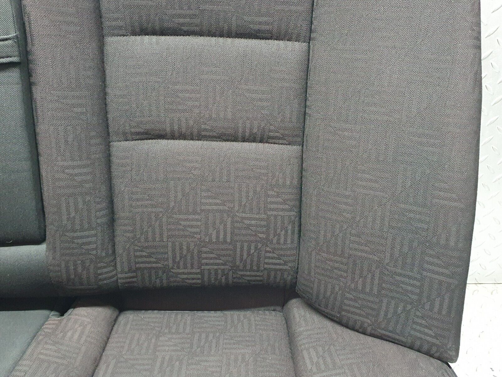 41990 Mercedes-Benz W202 C200 Rear Seat 2029200550 2029202916