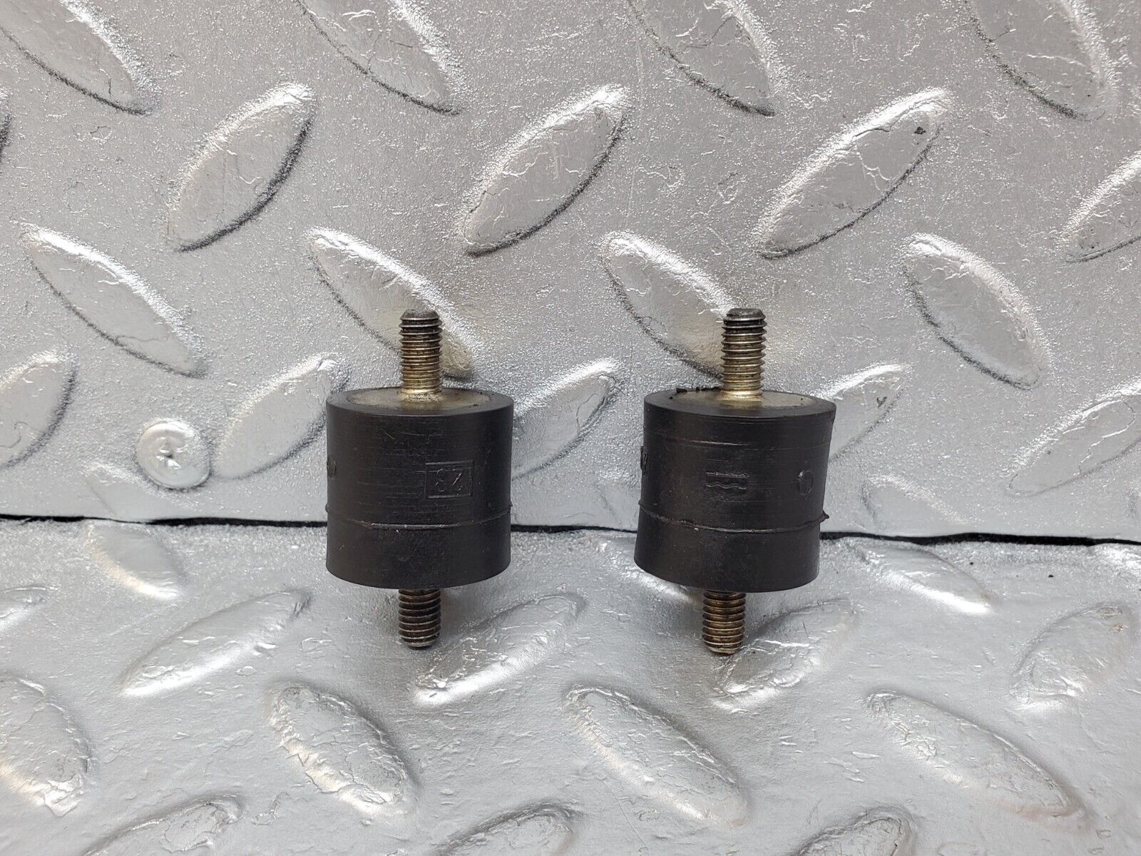 44464 Mercedes-Benz W123 280E Air Filter Box Housing Holder 2X