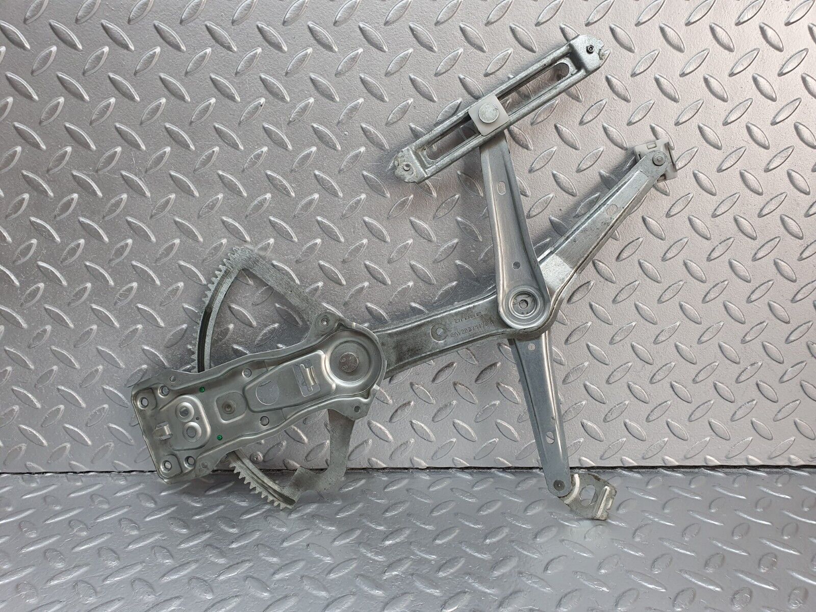 41939 Mercedes-Benz W202 C200 Front Right Power Window Regulator