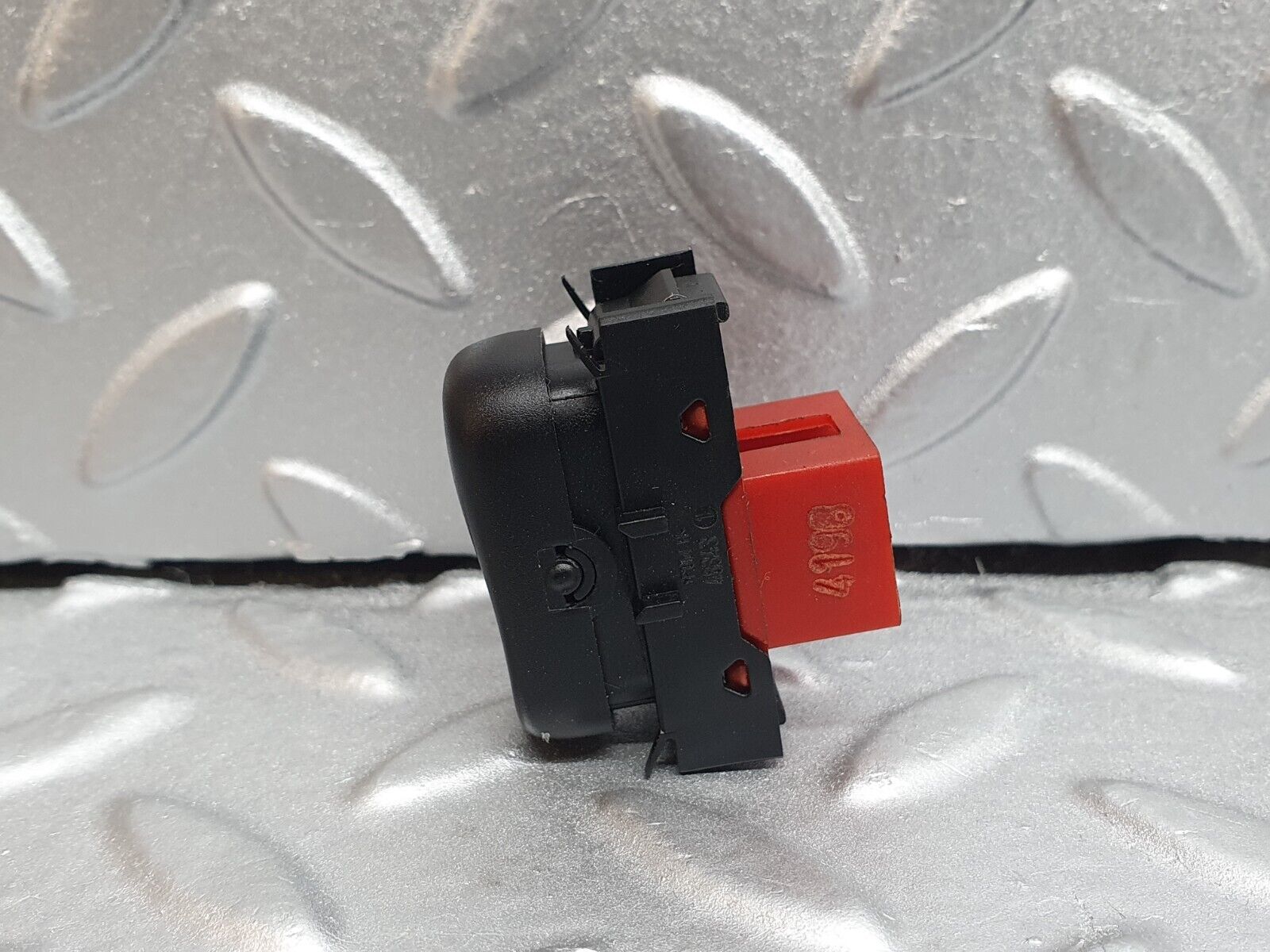 42050 Mercedes-Benz W202 C200 ASR Switch 2108202810