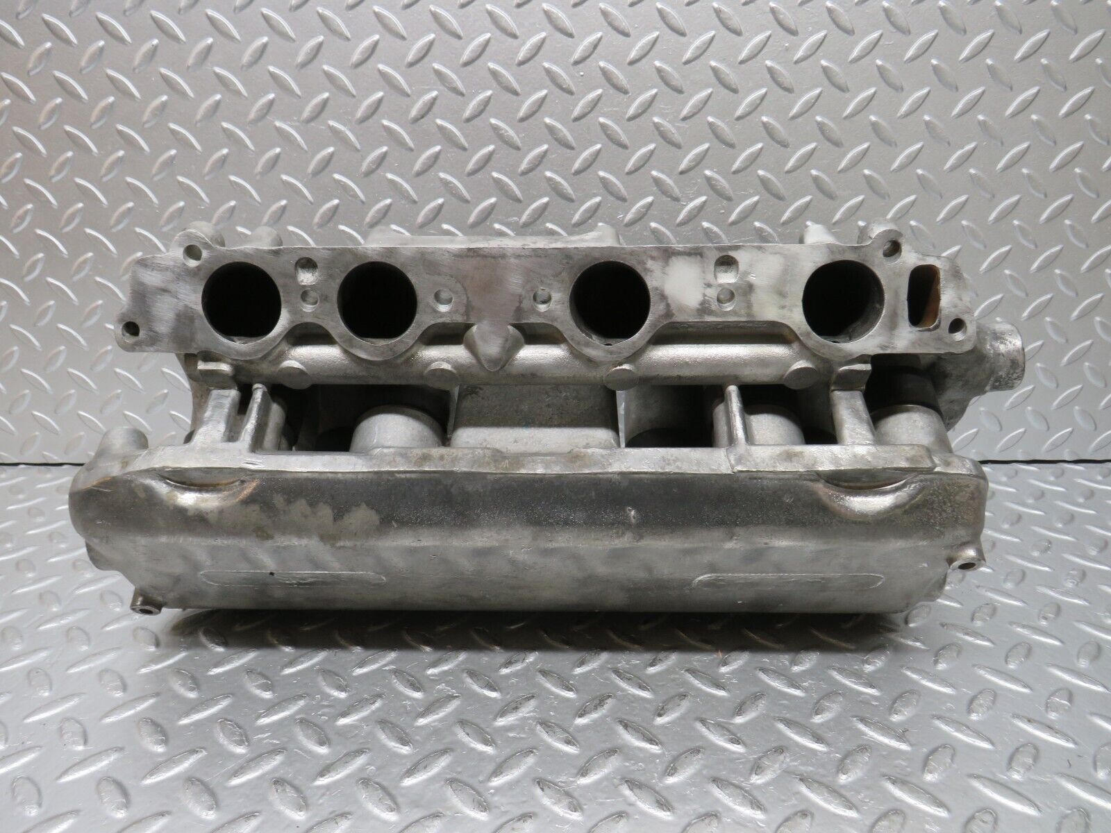 32814 Mercedes-Benz C107 R107 350 V8 Air Intake Manifold 1161412501