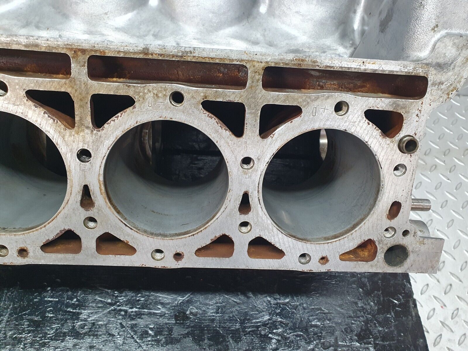 43842 Mercedes-Benz C126 380SEC Coupe Engine Block 116.963 1160111201