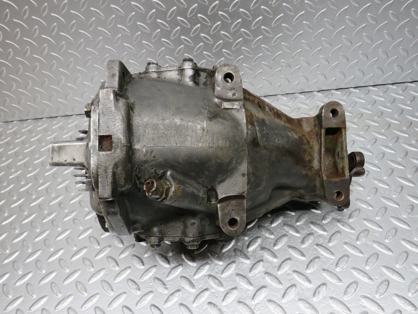 33020 Mercedes-Benz C107 R107 350 V8 Rear Differential Ratio 3.46 1163510401