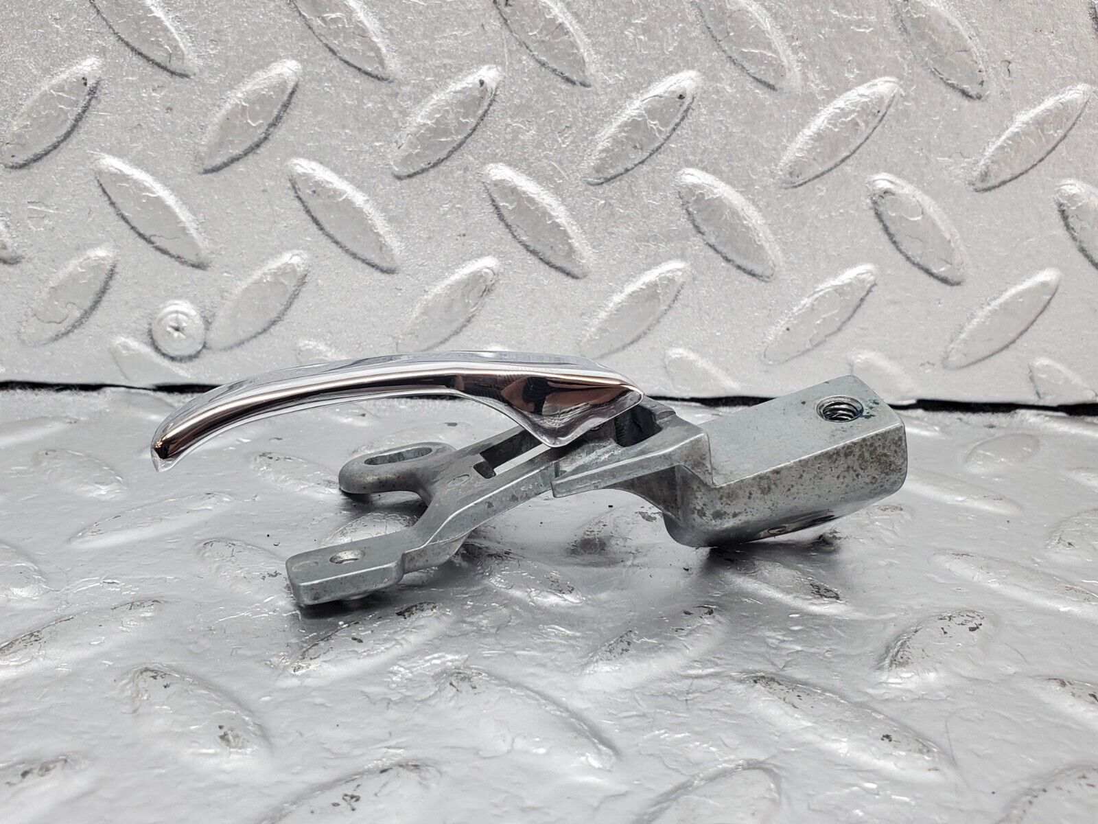 44384 Mercedes-Benz W123 280E Left Interior Door Handle 1237600161