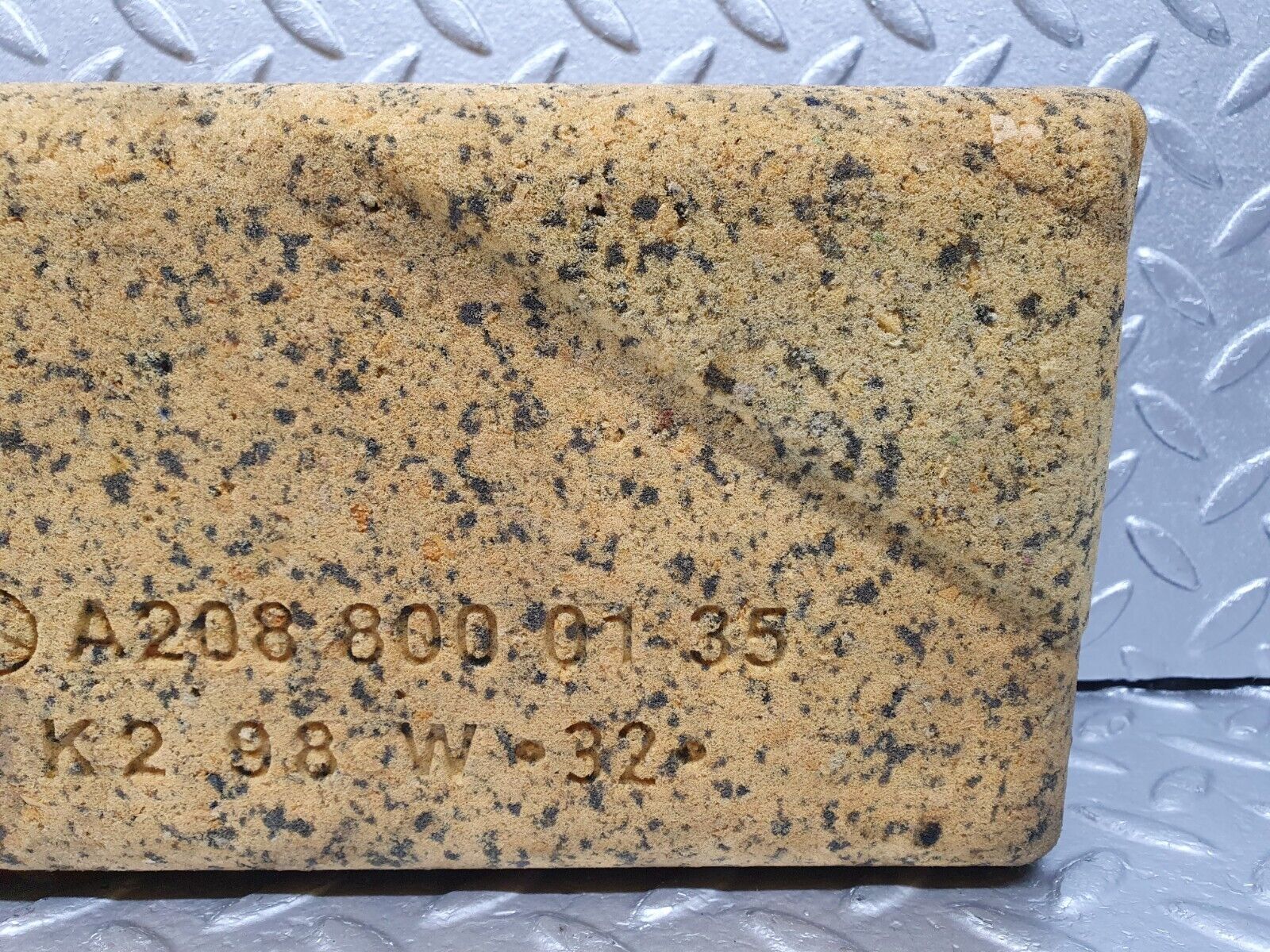 41960 Mercedes-Benz W202 C200 Central Locking Vacuum Pump Housing 2088000135