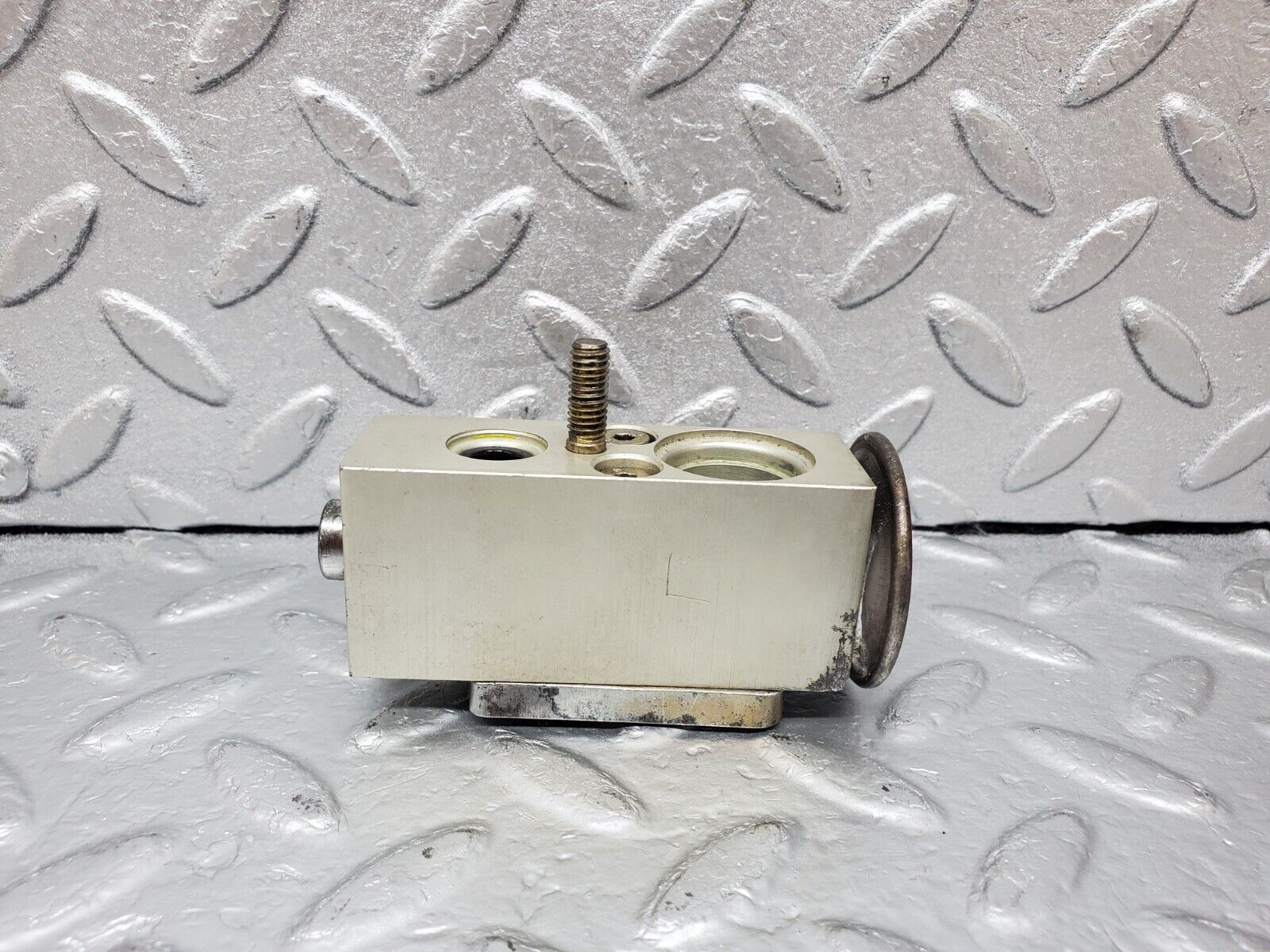 44977 Mercedes-Benz R129 300SL Coupe Air Condition Expansion Valve 2018300784