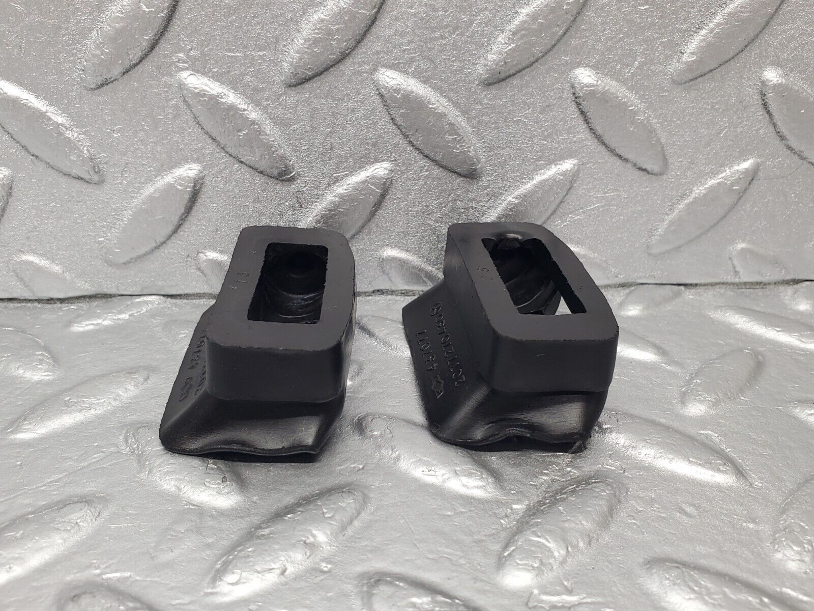 46936 Mercedes-Benz R129 320SL Coupe Door Check Strap Rubber Seal 2X 2017270430