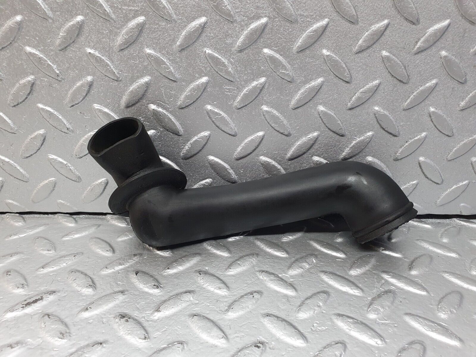 42521 Mercedes-Benz R129 320SL Coupe Heater Drain Pipe 1296280169