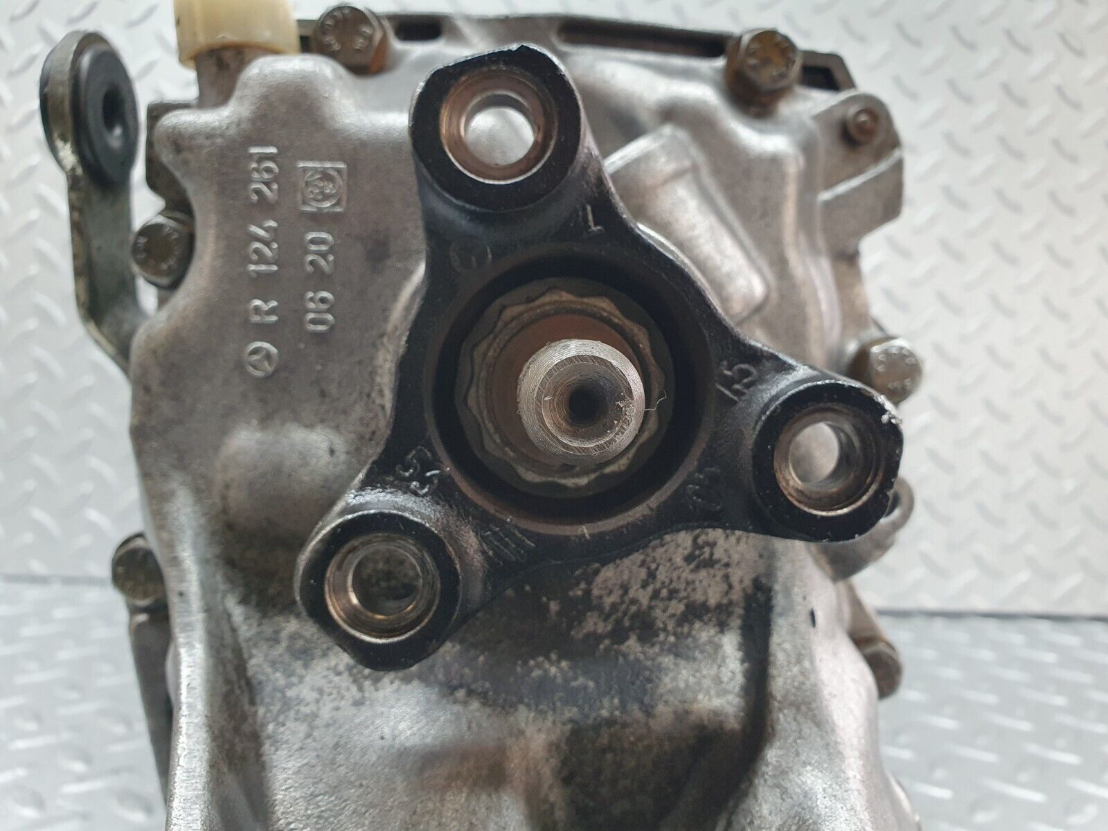 41733 Mercedes-Benz W124 200E Manual Gearbox 5 Speed 717.411 1242610301