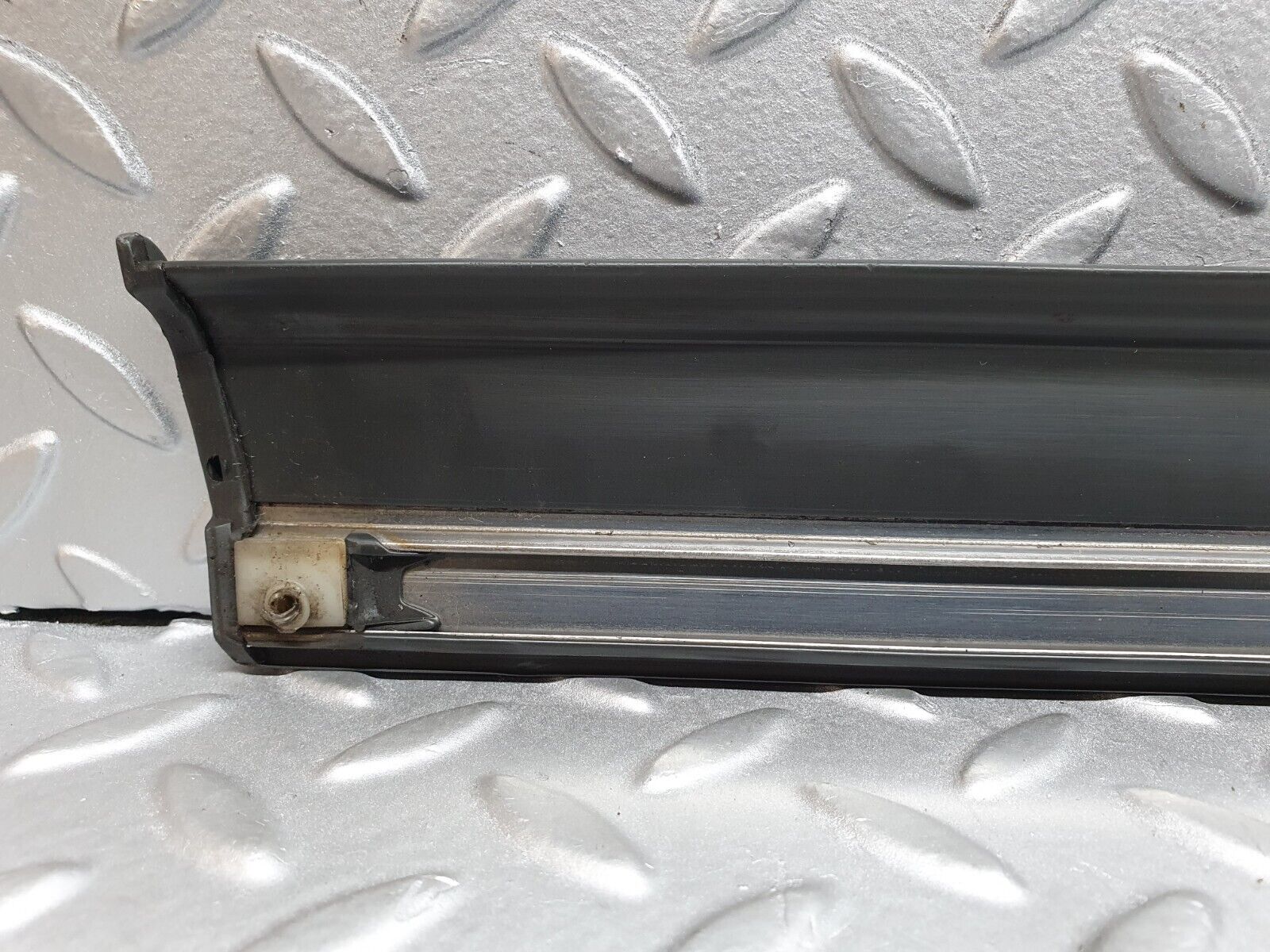 41684 Mercedes-Benz W124 200E Front Right Door Lower Moulding Trim