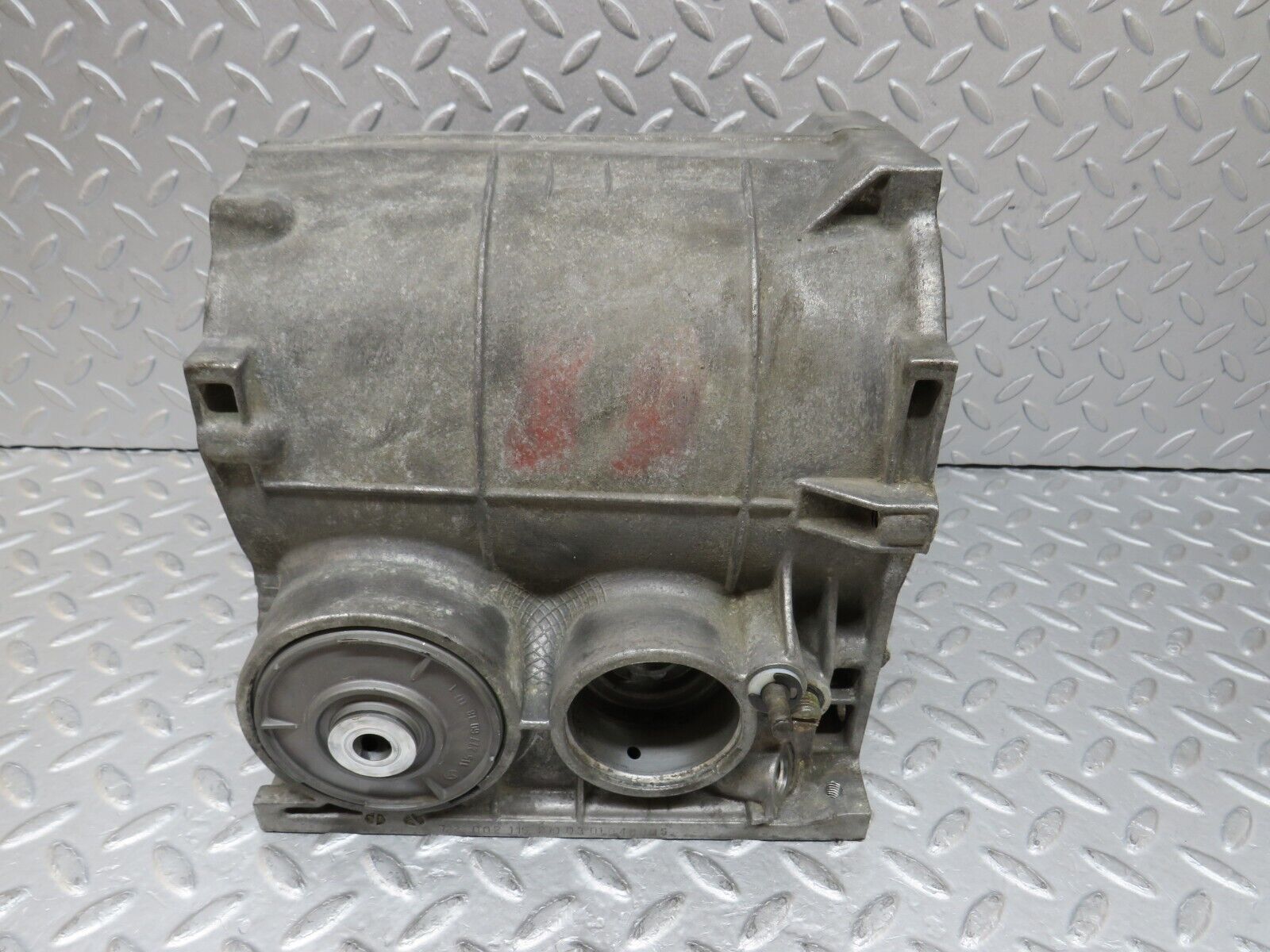 36406 Mercedes-Benz R107 450 Automatic Gearbox Housing 722.002 1152714201 1162700301