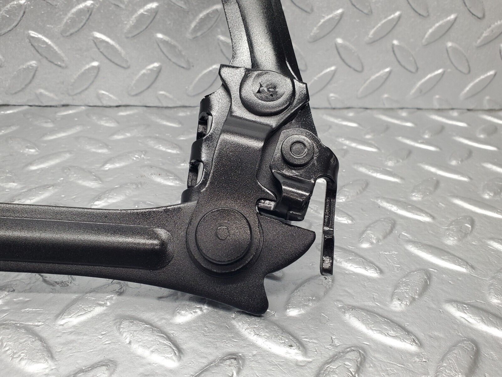 46642 Mercedes-Benz C123 280CE Coupe Bonnet Hinge Right Side