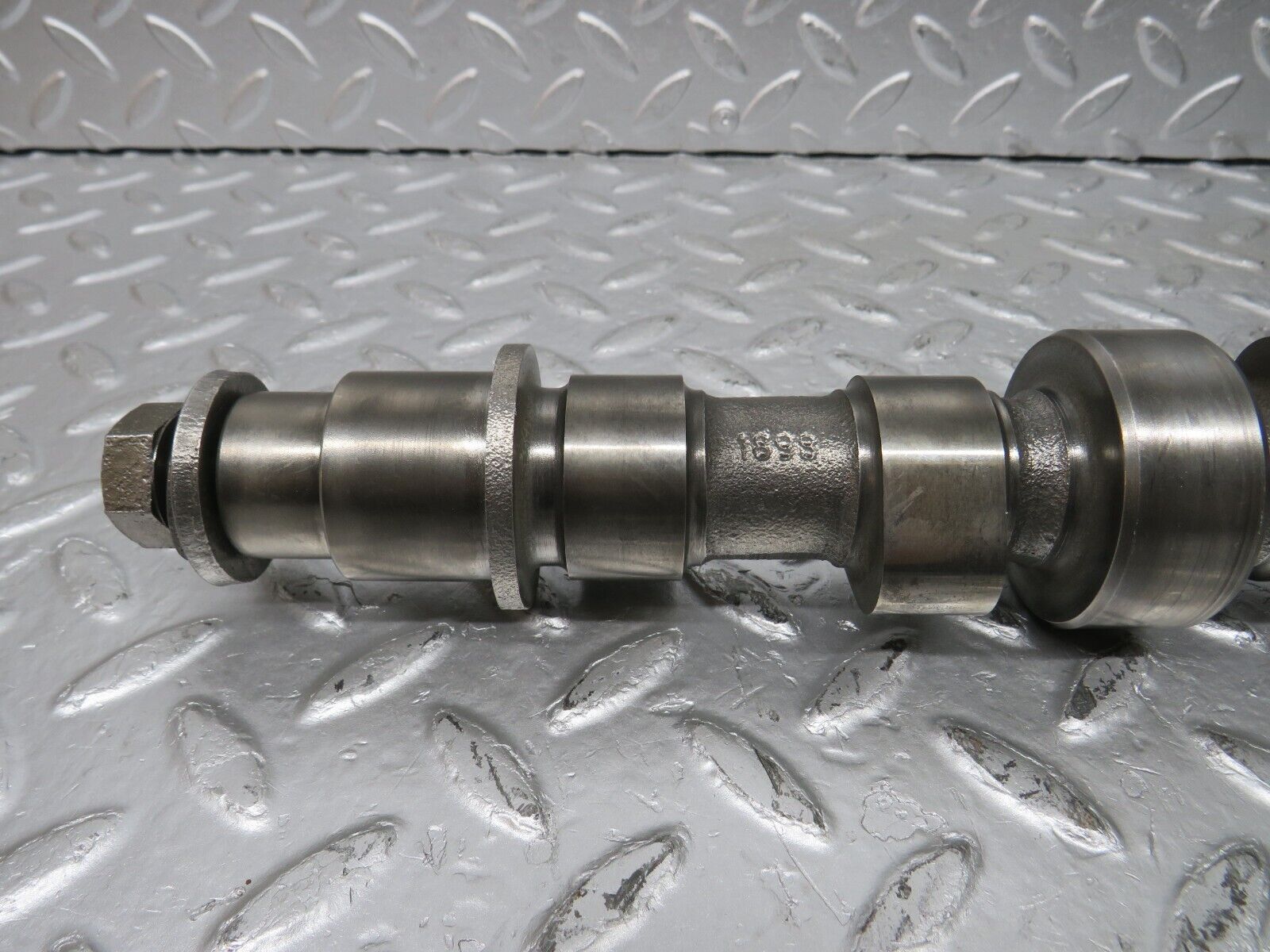 33023 Mercedes-Benz C107 R107 350 V8 Camshaft Left Side 1160514601