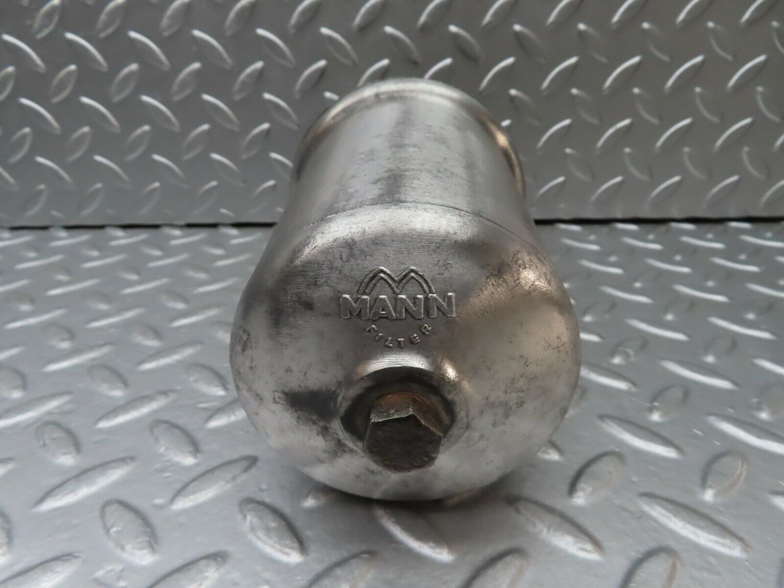 20658 Mercedes-Benz R107 450SL Oil Filter Housing 1161840309