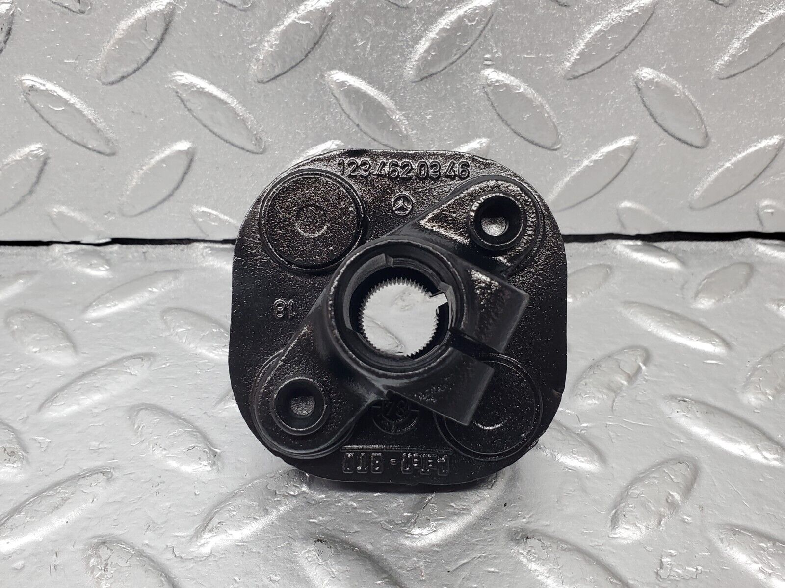 44495 Mercedes-Benz W123 280E Steering Column Lower Shaft Connector 1234620346