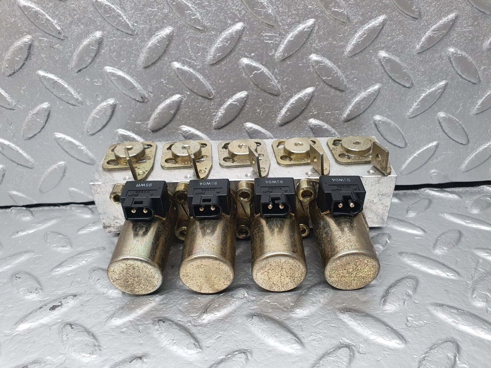 42481 Mercedes-Benz R129 320SL Coupe Roof Hydraulic Valve Left 1298002378