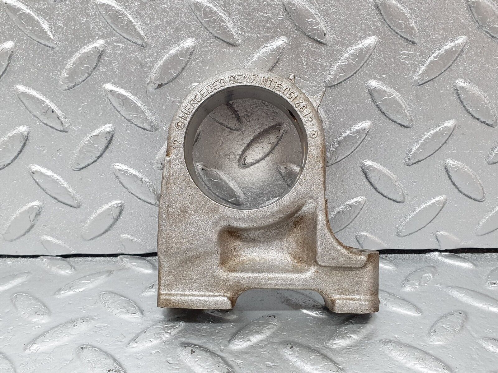 43798 Mercedes-Benz C126 380SEC Coupe Camshaft Tower Bearing 1160514612