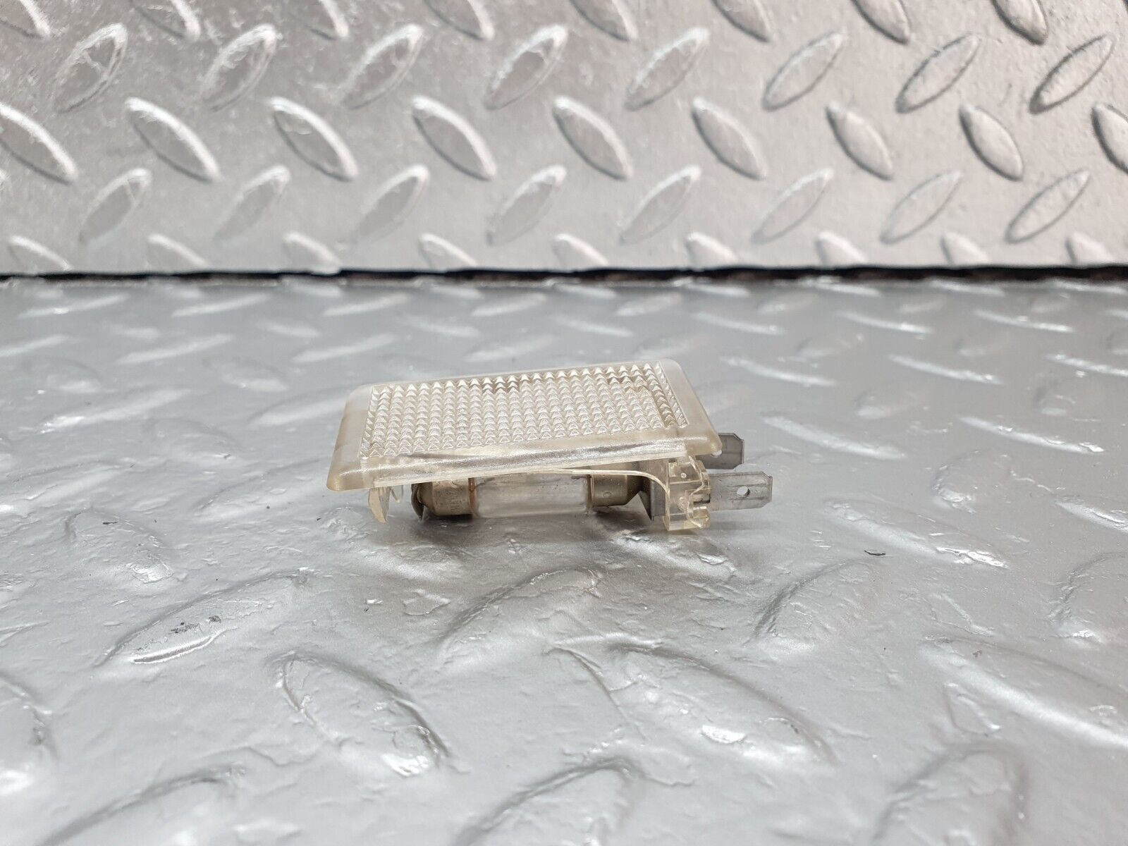 42960 Mercedes-Benz W201 190 2.0L Glove Box Light