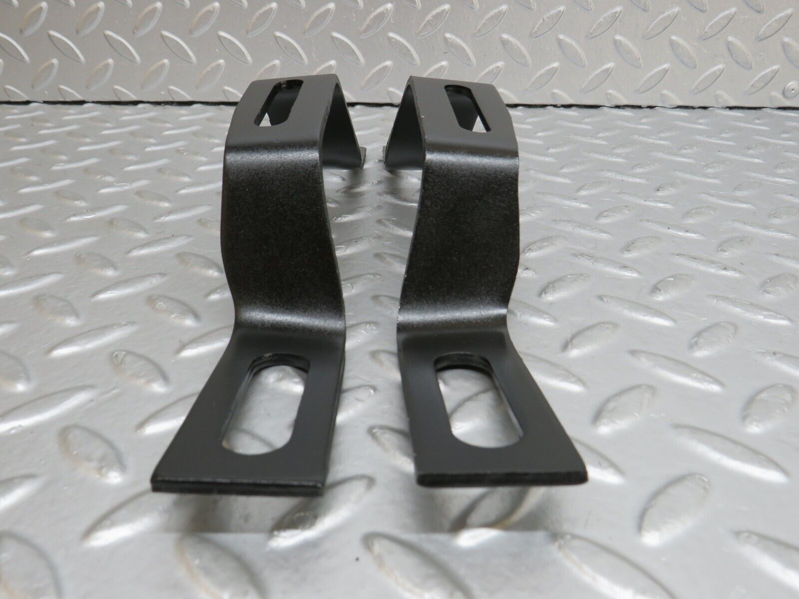 35682 Mercedes-Benz R107 280SL Front Bumper Bracket