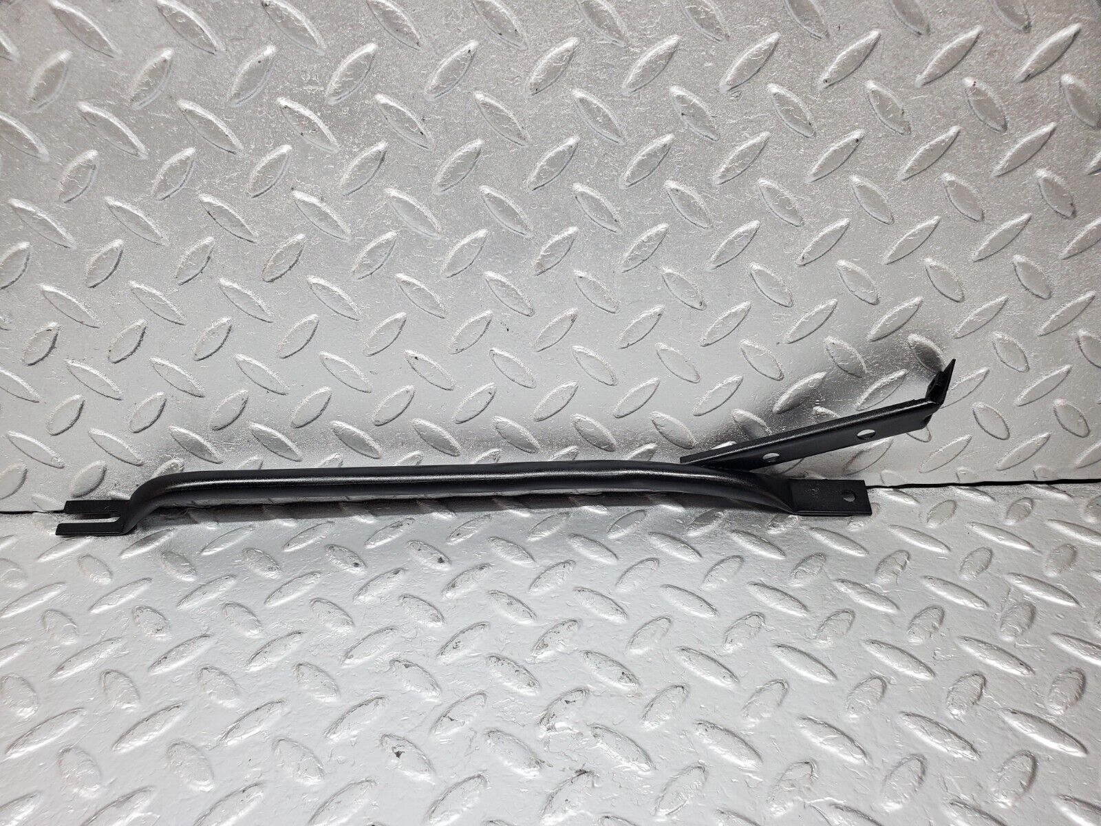 44510 Mercedes-Benz W123 280E Horn Bracket