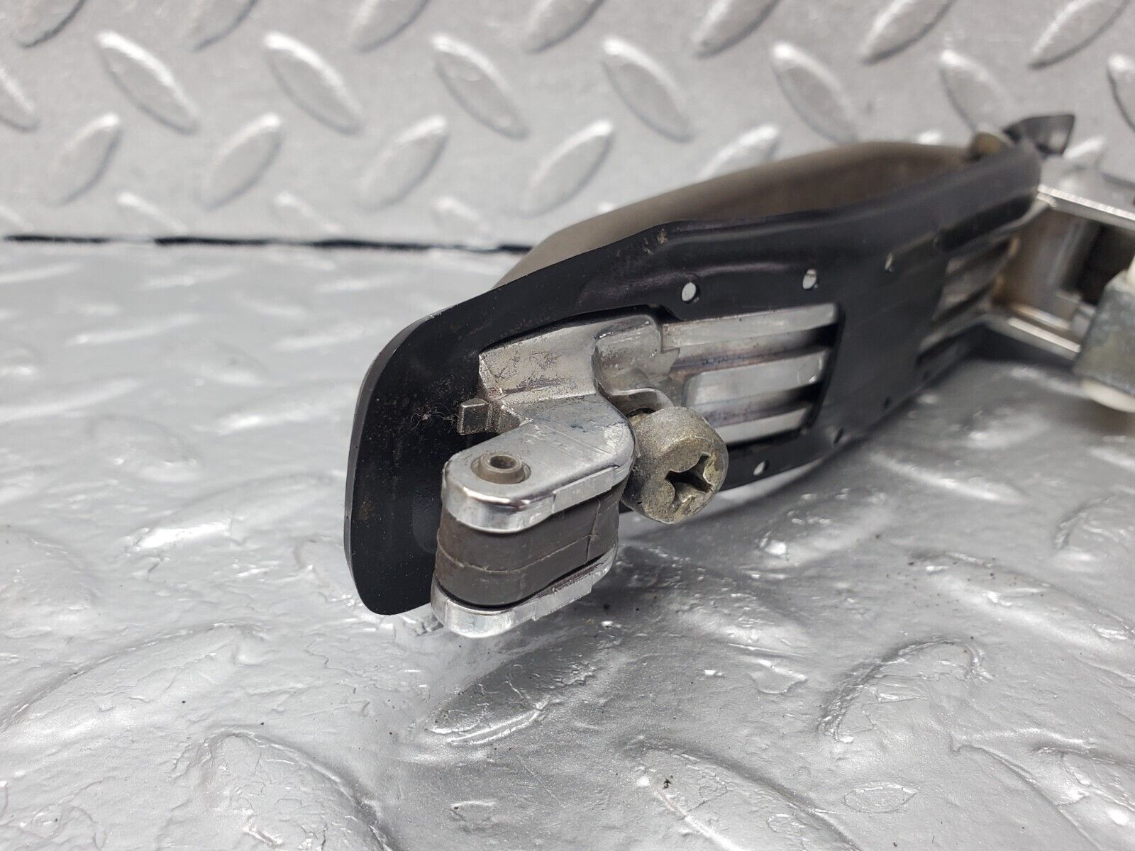 45647 Mercedes-Benz W126 420SE Rear Left Door Exterior Handle 1267600059