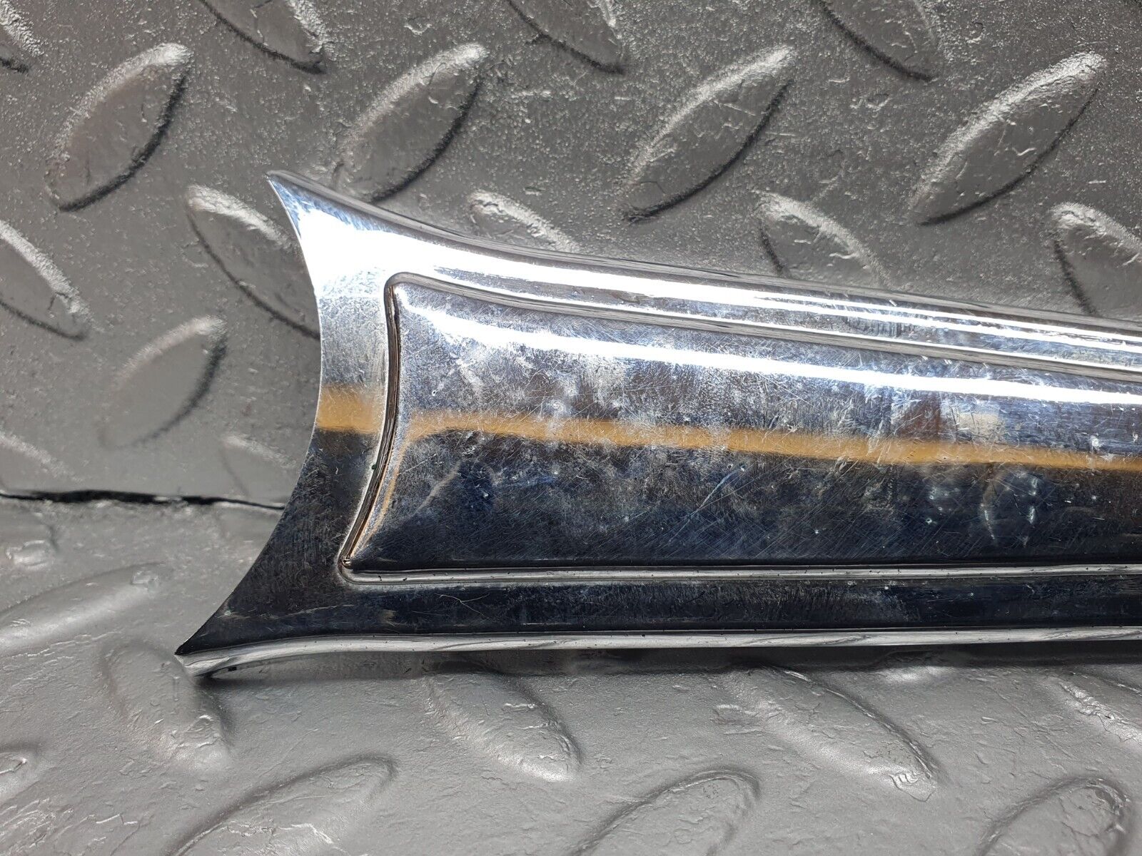 43084 Mercedes-Benz W108 280SE Front Seat Side Cover Trim Right 1089130628