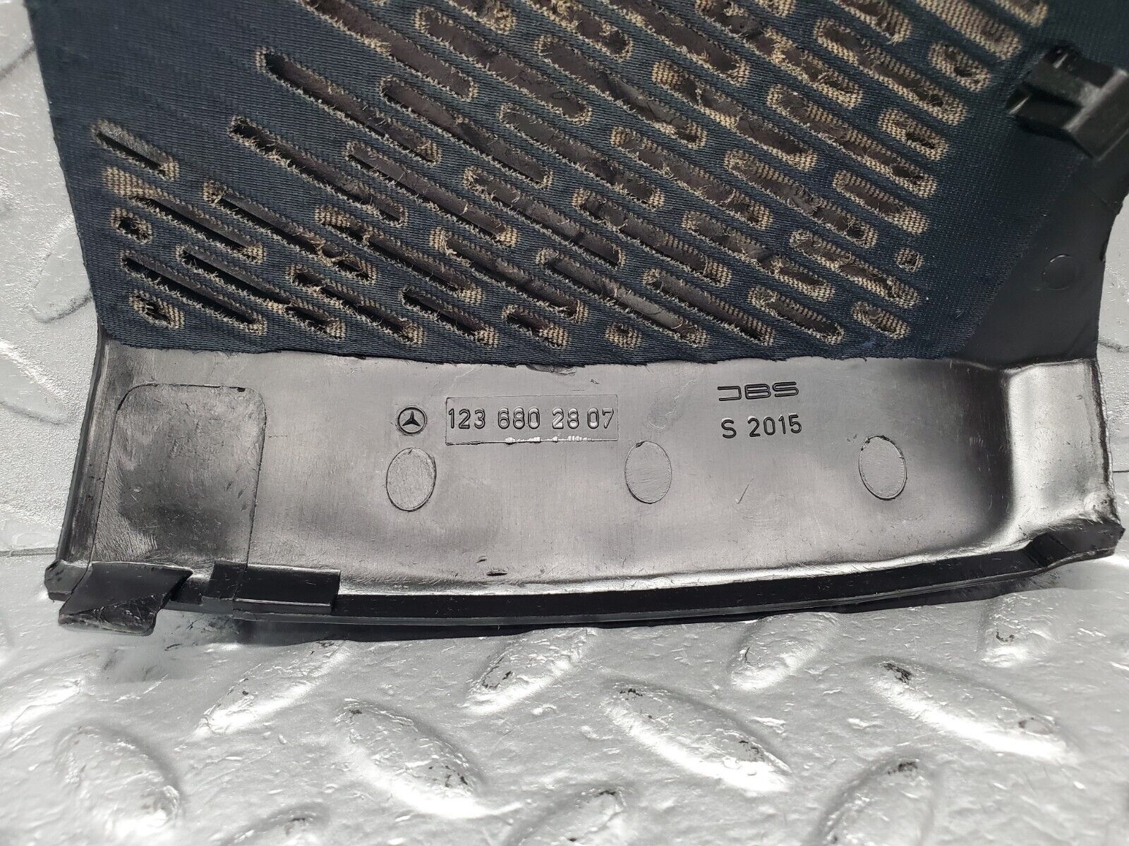 46363 Mercedes-Benz C123 280CE Coupe Dashboard Speaker Covers Black 1236802807 1236802707