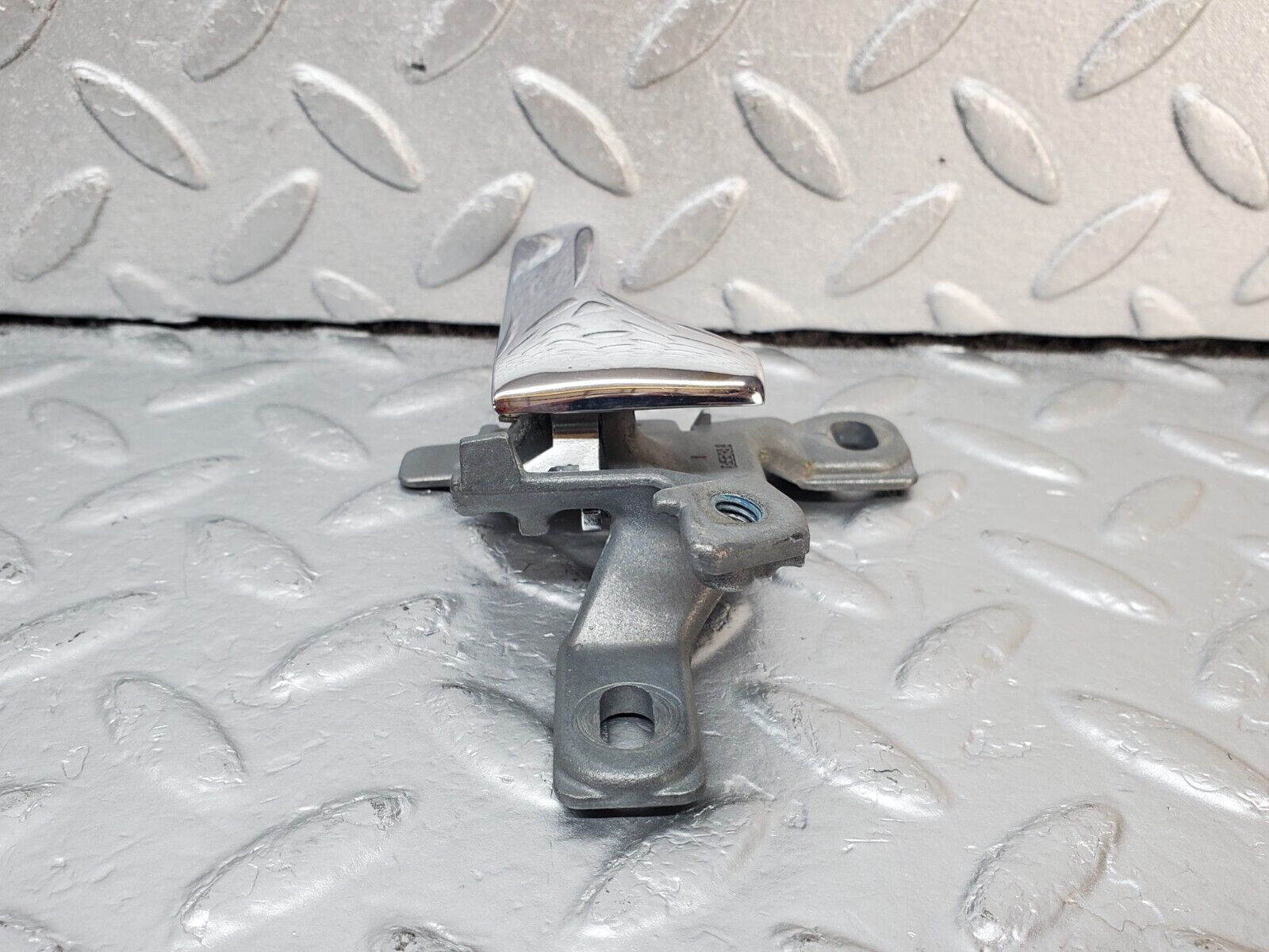 45559 Mercedes-Benz W126 420SE Right Door Interior Handle