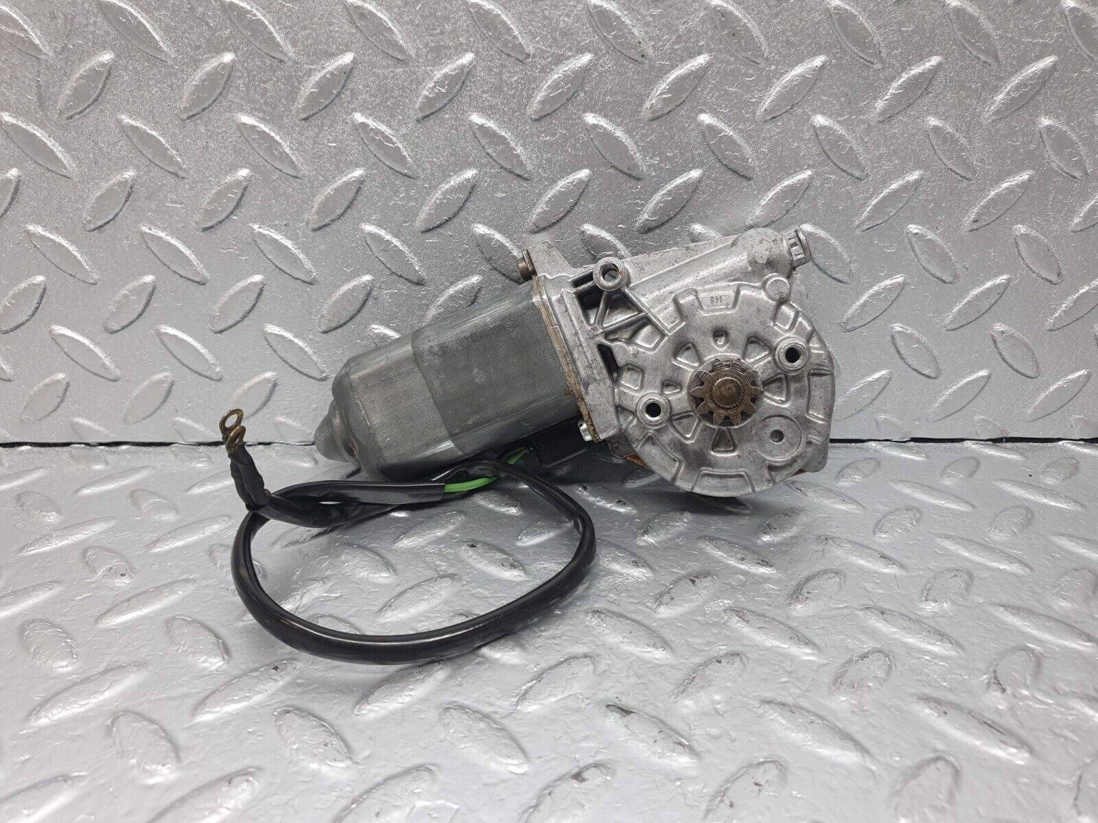 43651 Mercedes-Benz C126 380SEC Coupe Left Door Power Window Regulator Motor Bosch