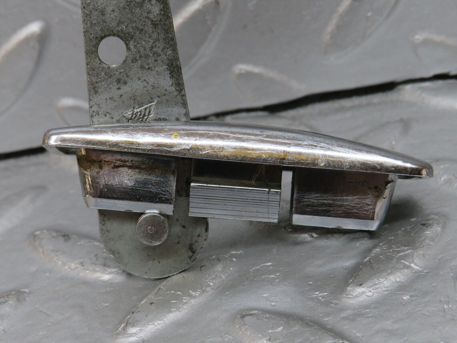 33182 Mercedes-Benz R107 Left Seat Folding Lever