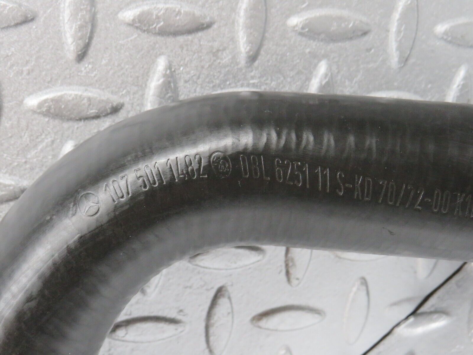 39179 Mercedes-Benz R107 500SL Lower Radiator Hose Pipe 1075011482