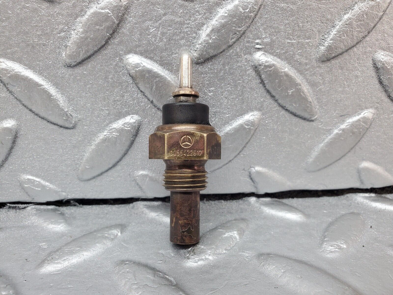 45125 Mercedes-Benz R129 300SL Coupe Coolant Temperature Sensor 0824121001 0055422617
