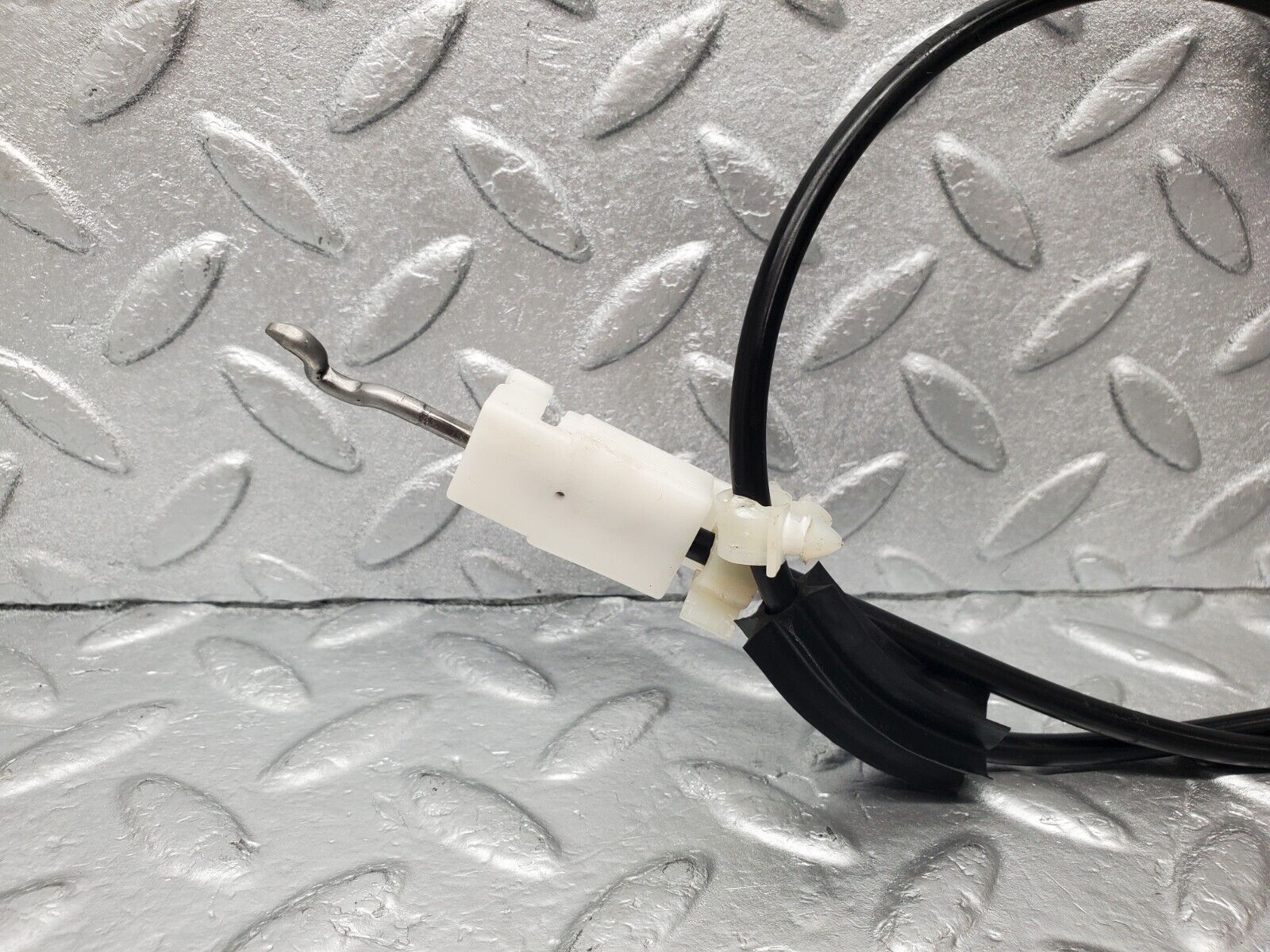 46952 Mercedes-Benz R129 320SL Coupe Door Lock Cable