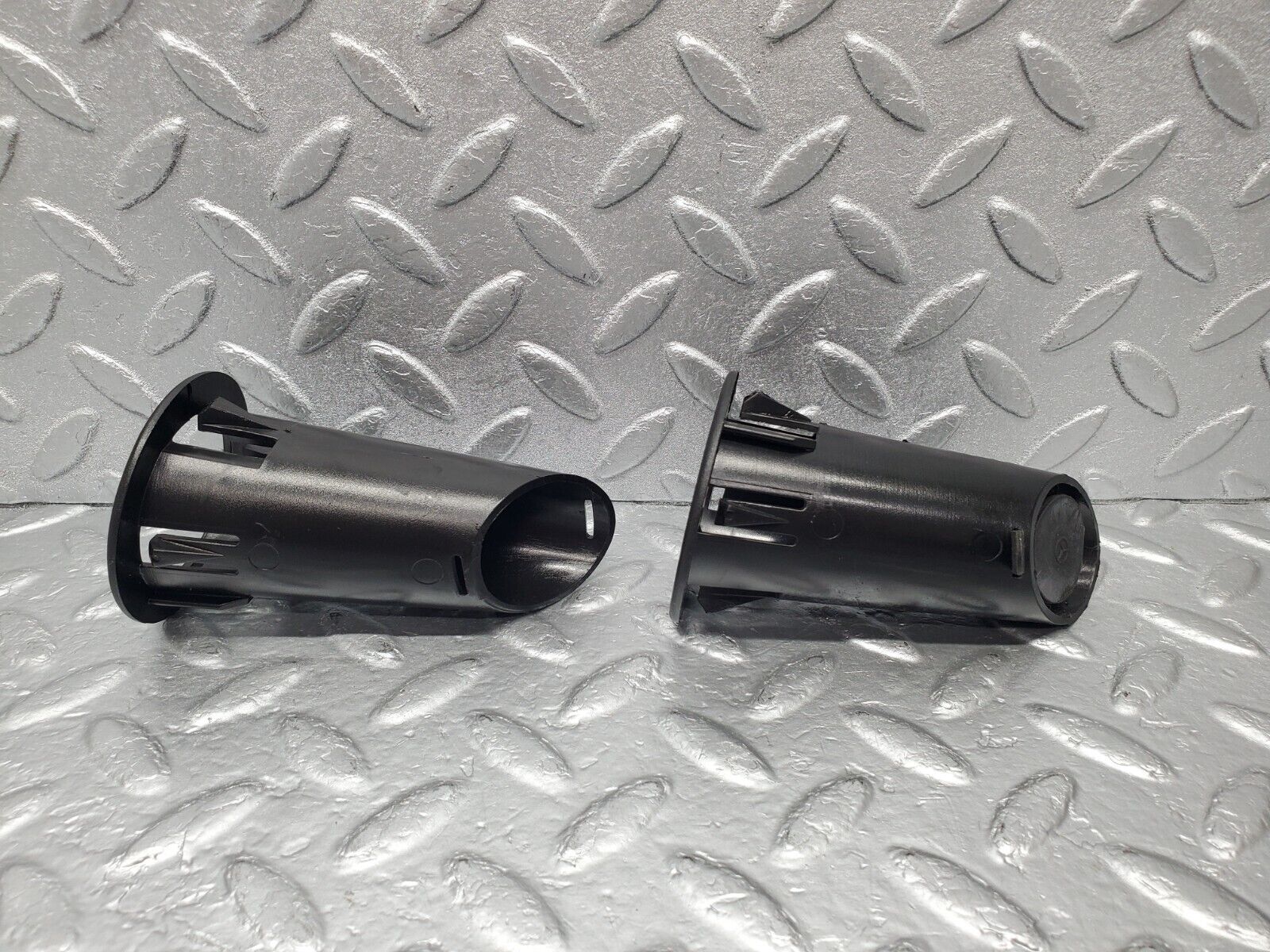 46970 Mercedes-Benz R129 320SL Coupe Soft Top Locating Pod 2x 1297760257 1297760157