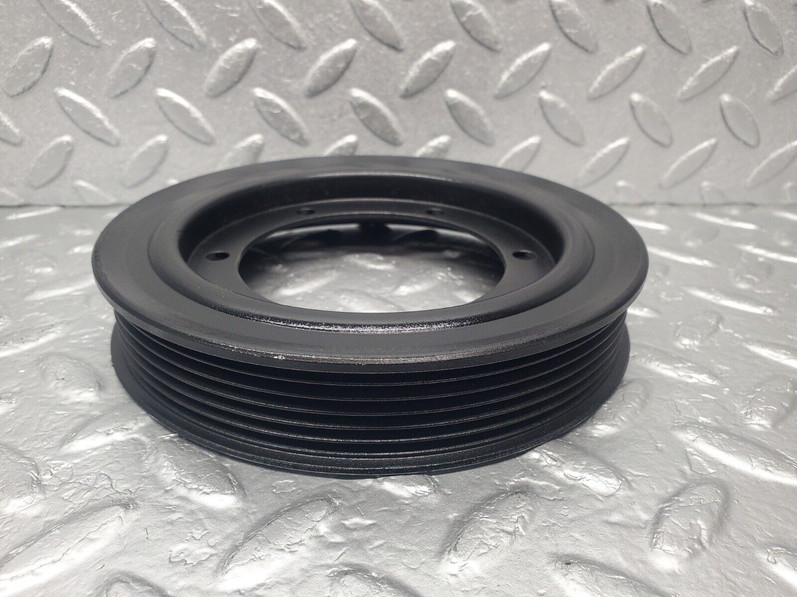 46175 Mercedes-Benz W124 280E Crankshaft Pulley